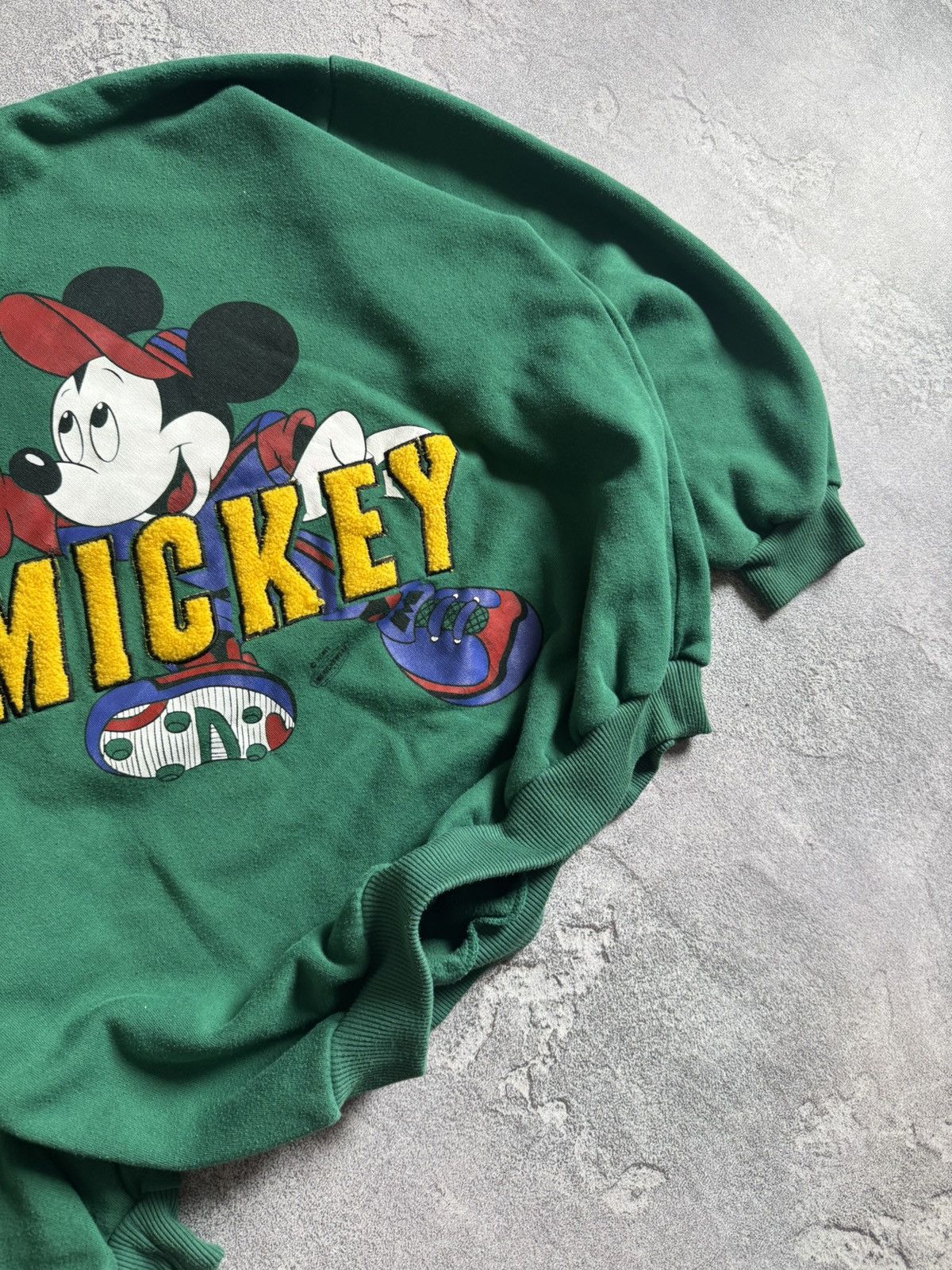 Disney AMERICANWEAR Disney vintage retro MICKEY sweatshirt jumper Size US M / EU 48-50 / 2 - 3 Thumbnail