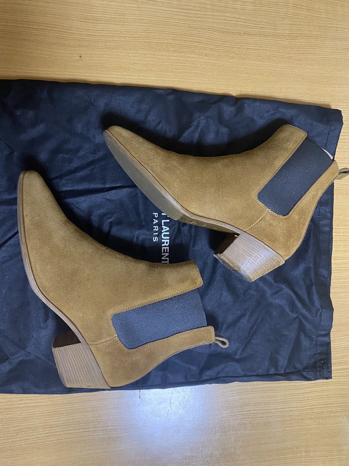saint laurent Paris suede boots - www.benaras.co
