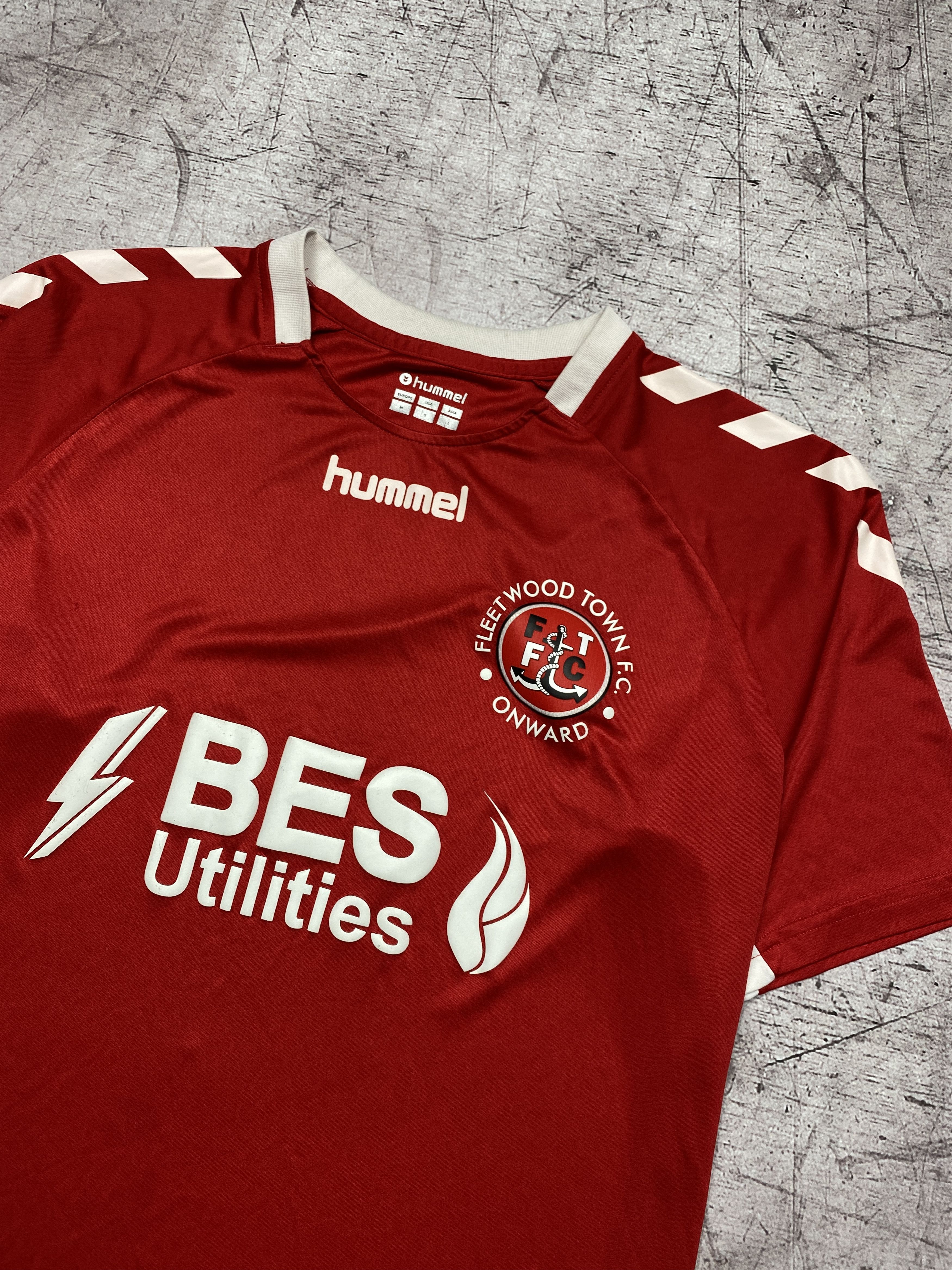 Hummel × Vintage Hummel Fleetwood Town F. C. Vintage Mens Soccer Jersey Size US S / EU 44-46 / 1 - 2 Thumbnail