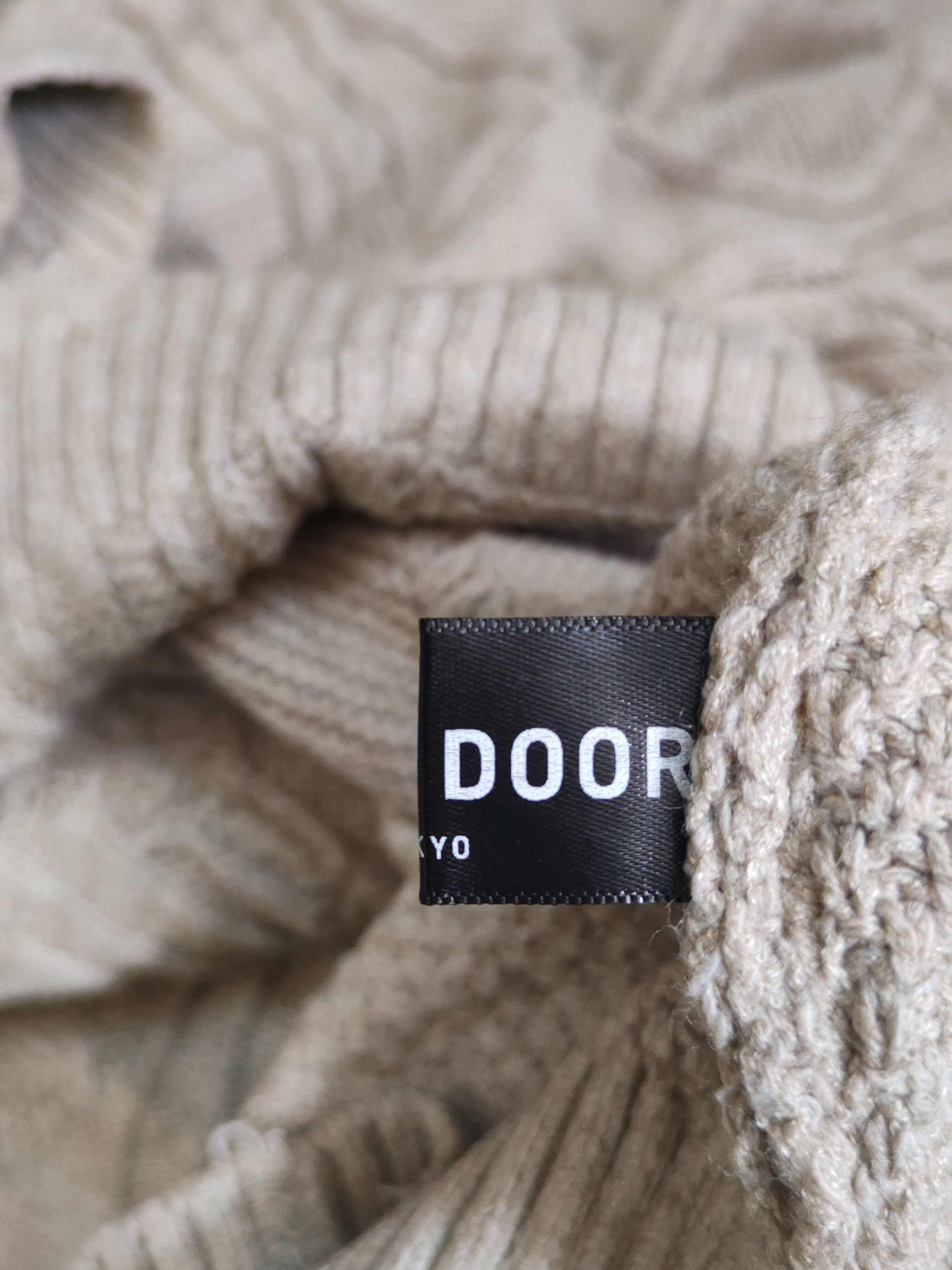 Aran Isles Knitwear Pivot Door Beige Knitwear Sweatshirts #W1817 Size US L / EU 52-54 / 3 - 10 Thumbnail