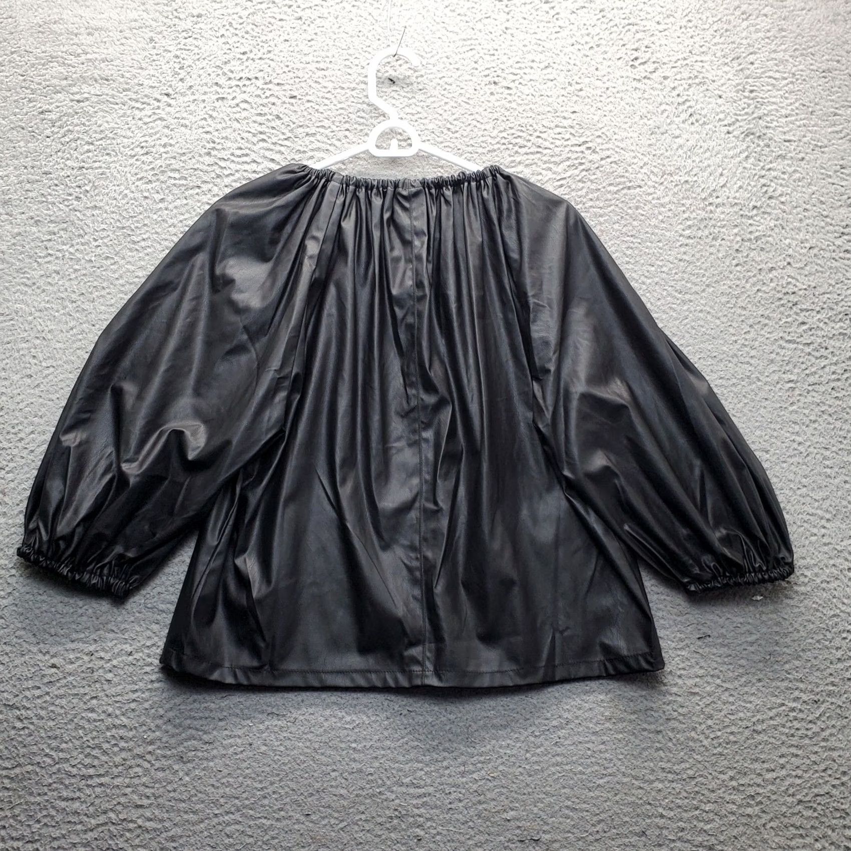 Vintage Who What Wear Faux Leather Top Womens M Black Balloon Sleeve Keyhole Front Size M / US 6-8 / IT 42-44 - 2 Thumbnail