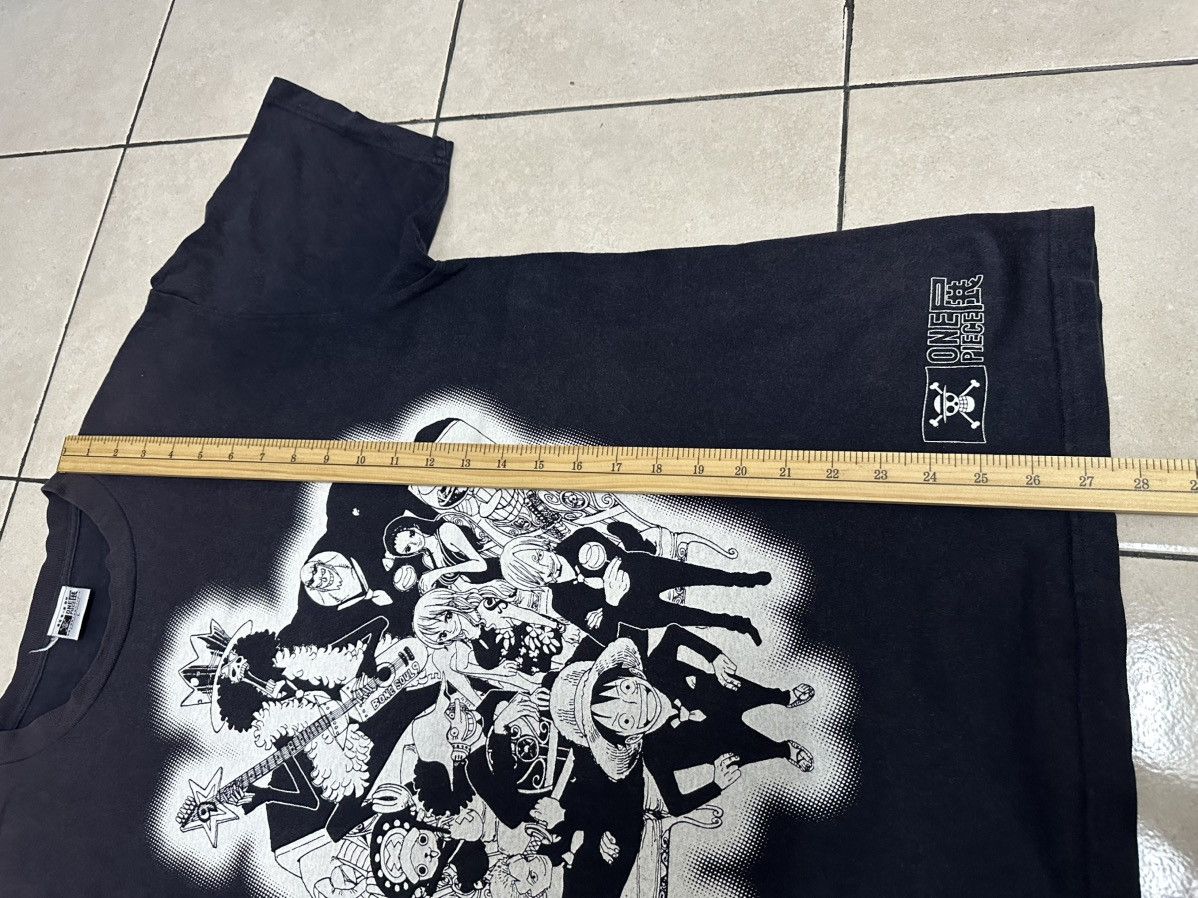 One Piece Vintage Sunfaded One Piece Tshirt Size US L / EU 52-54 / 3 - 6 Thumbnail