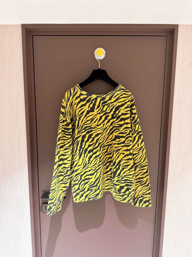 Gucci Gucci Tiger pattern big logo sweatshirt 2504-Nextarrow Size US S / EU 44-46 / 1 - 2 Thumbnail