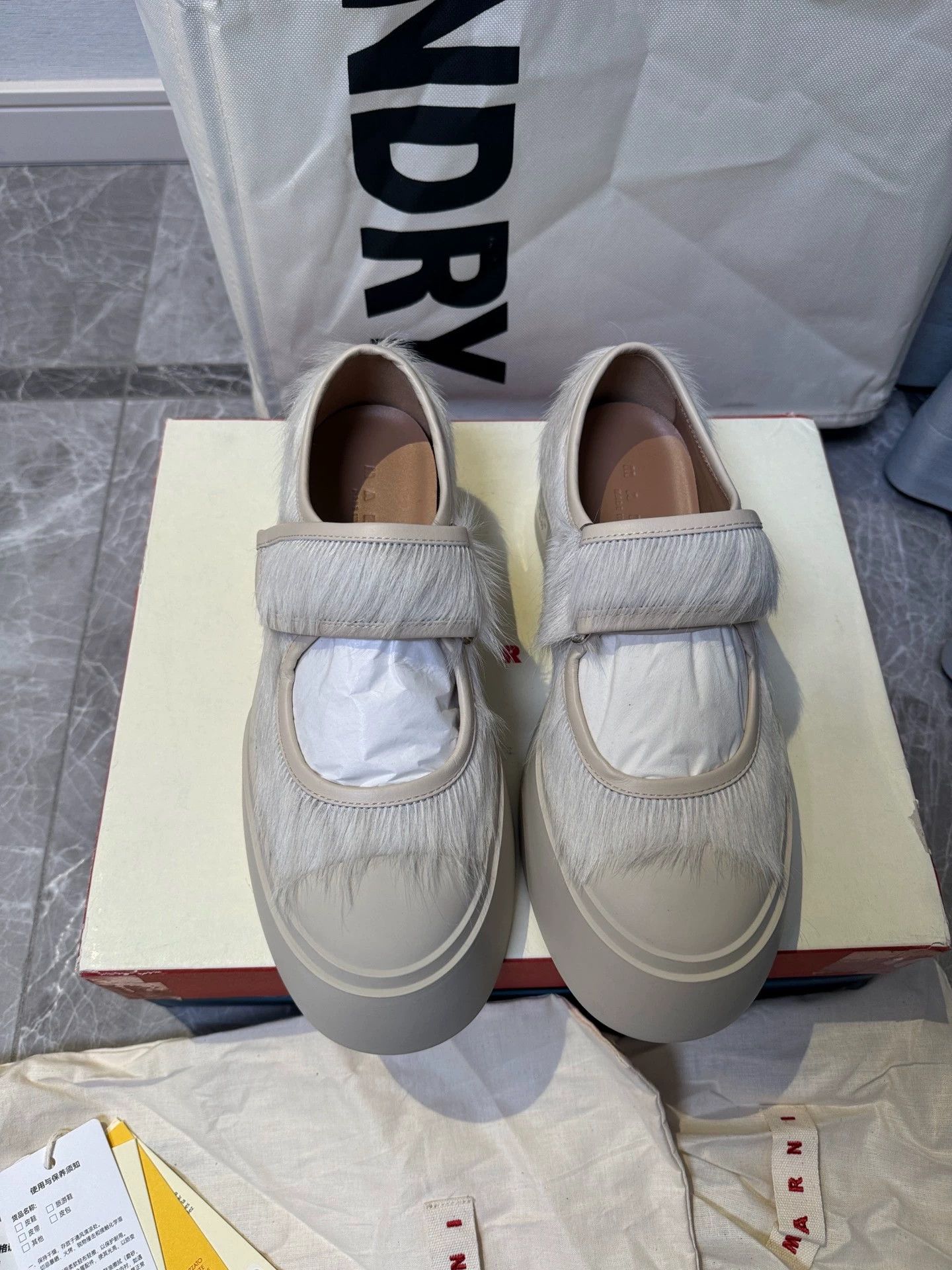 Marni Marni Mary Jane Velcro Strap White Horse Hair 38 Size US 7.5 / IT 37.5 - 2 Thumbnail