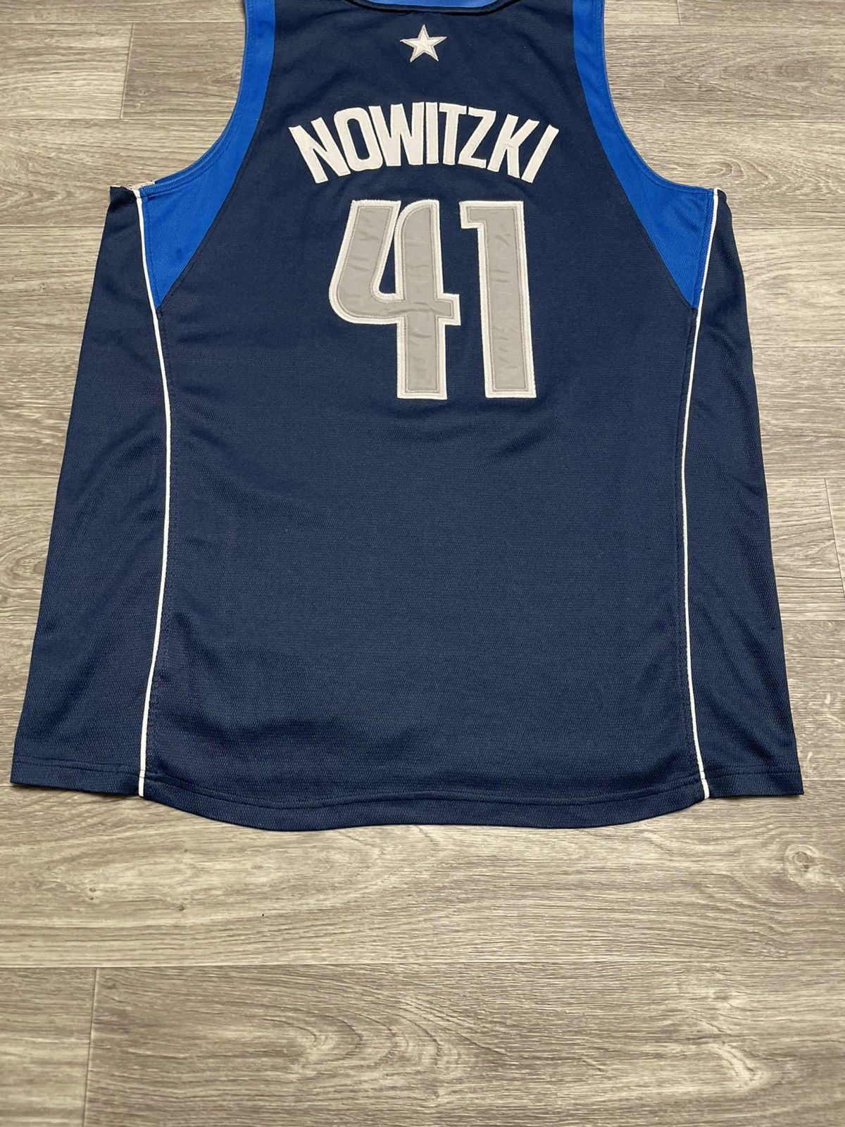 NBA DALLAS MAVERICKS BASKETBALL DIRK NOWITZKI 2001 NBA JERSEY Size US XXL / EU 58 / 5 - 13 Thumbnail