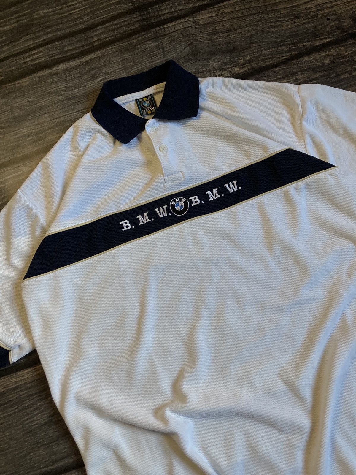 BMW ⚡️ BMW center logo 90’s tee Size US XL / EU 56 / 4 - 2 Thumbnail