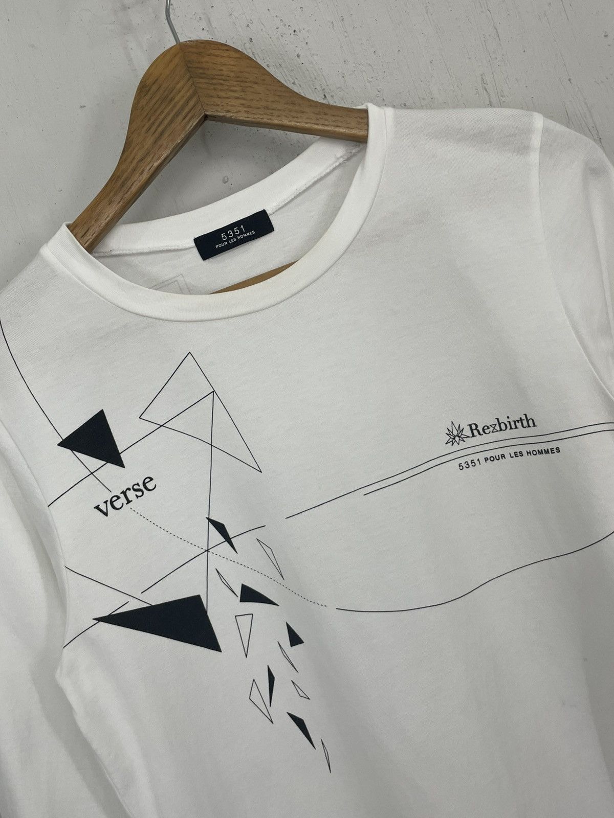 5351 POUR LES HOMMES Reborth Verse Art Feminist Insider & Outsider Archive Design Size US S / EU 44-46 / 1 - 5 Thumbnail