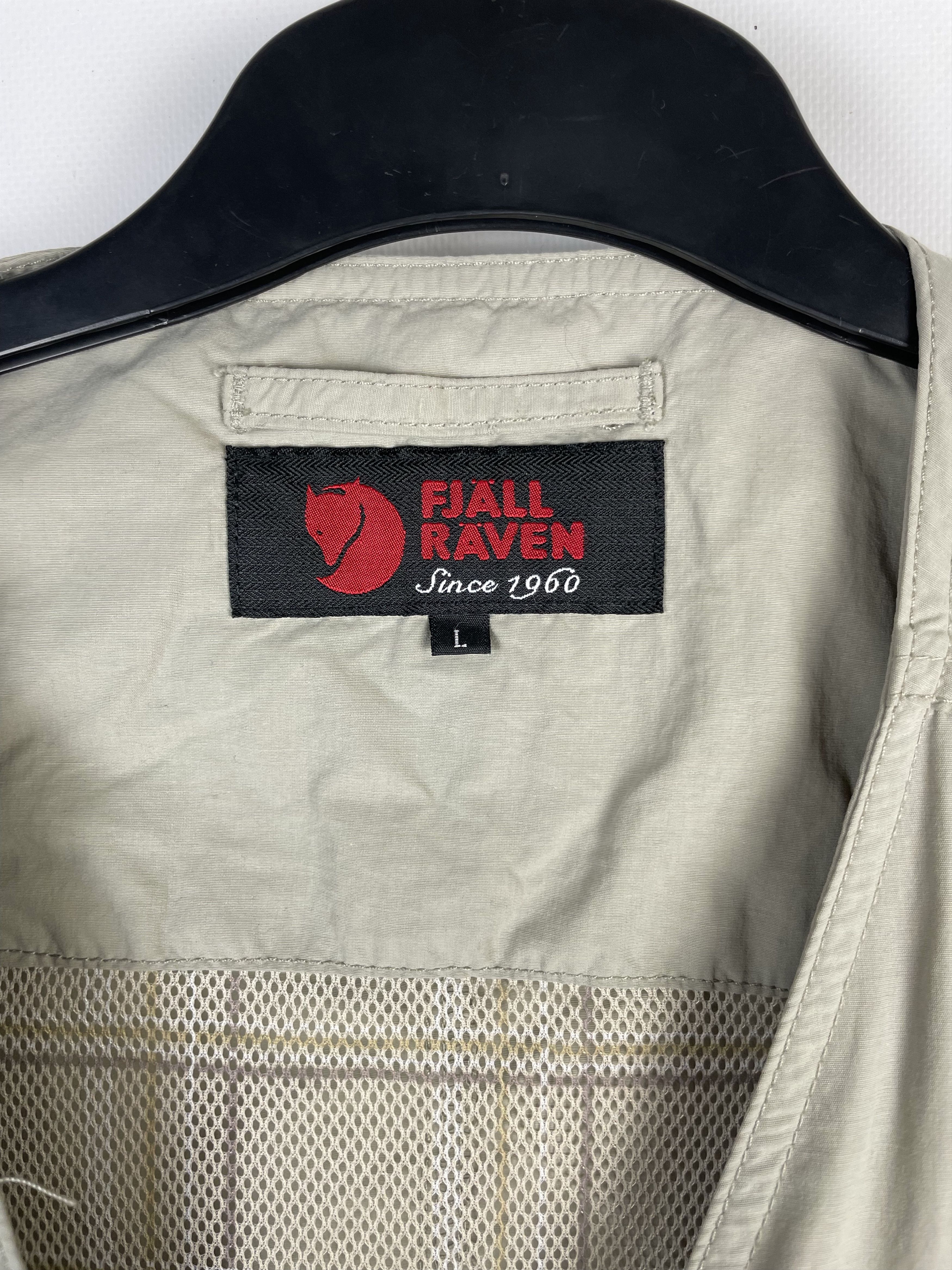 Fjallraven Fjallraven vintage 90s rare tactically fisherman vest Size US L / EU 52-54 / 3 - 5 Thumbnail