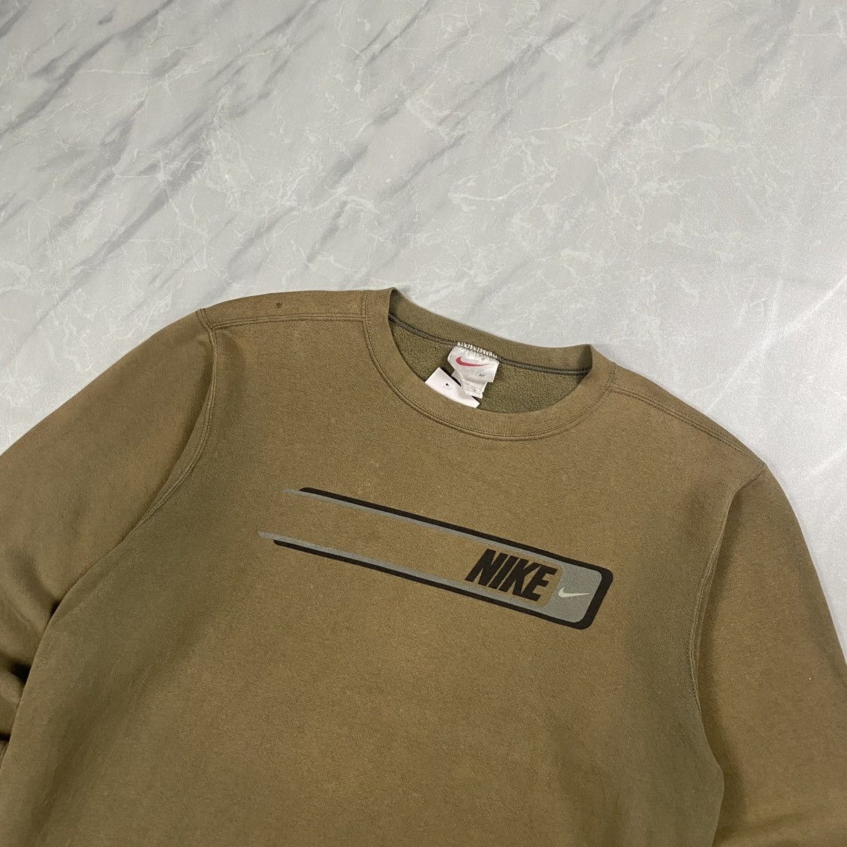 Nike Vintage 90s Nike Box Logo Sunfaded Crewneck Size US M / EU 48-50 / 2 - 2 Thumbnail