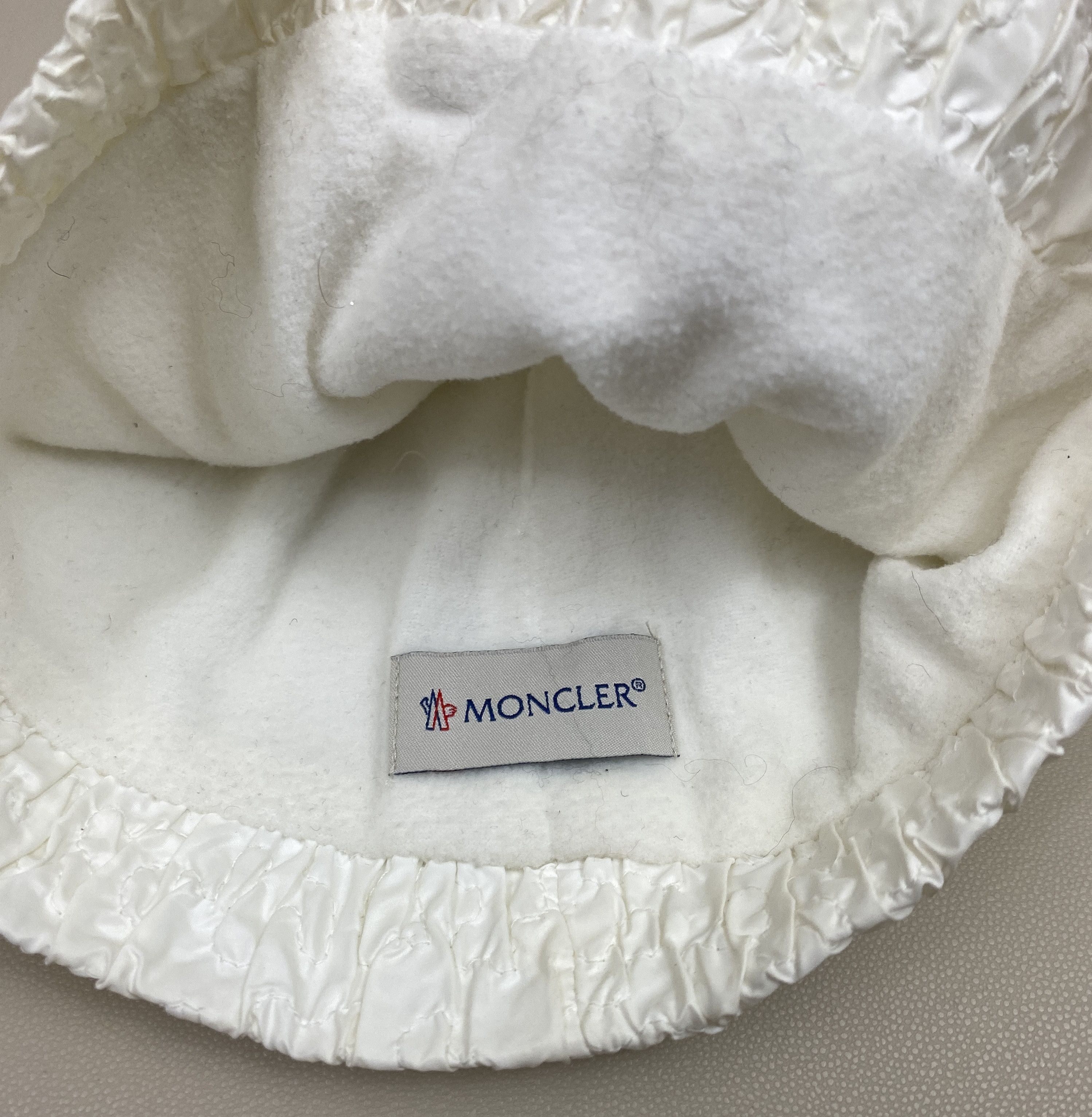 Moncler Vintage Women's Moncler Pompon Small Logo Nylon Hat Size ONE SIZE - 5 Thumbnail