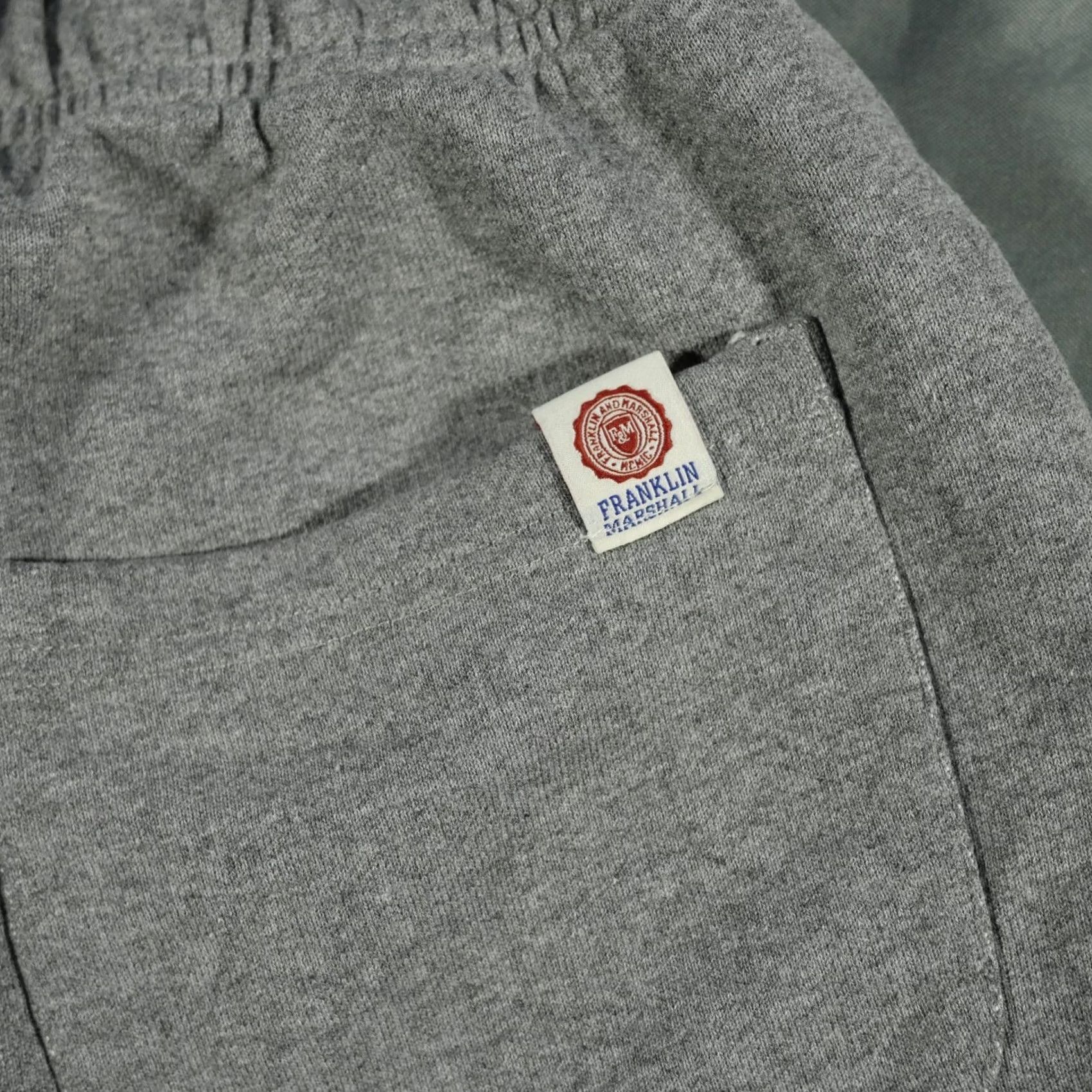 American Eagle Outfitters VINTAGE Franklin Marshall Varsity Shorts Mens Small Gray Fleece Sweat Crest Italy Made Size US 29 - 3 Thumbnail