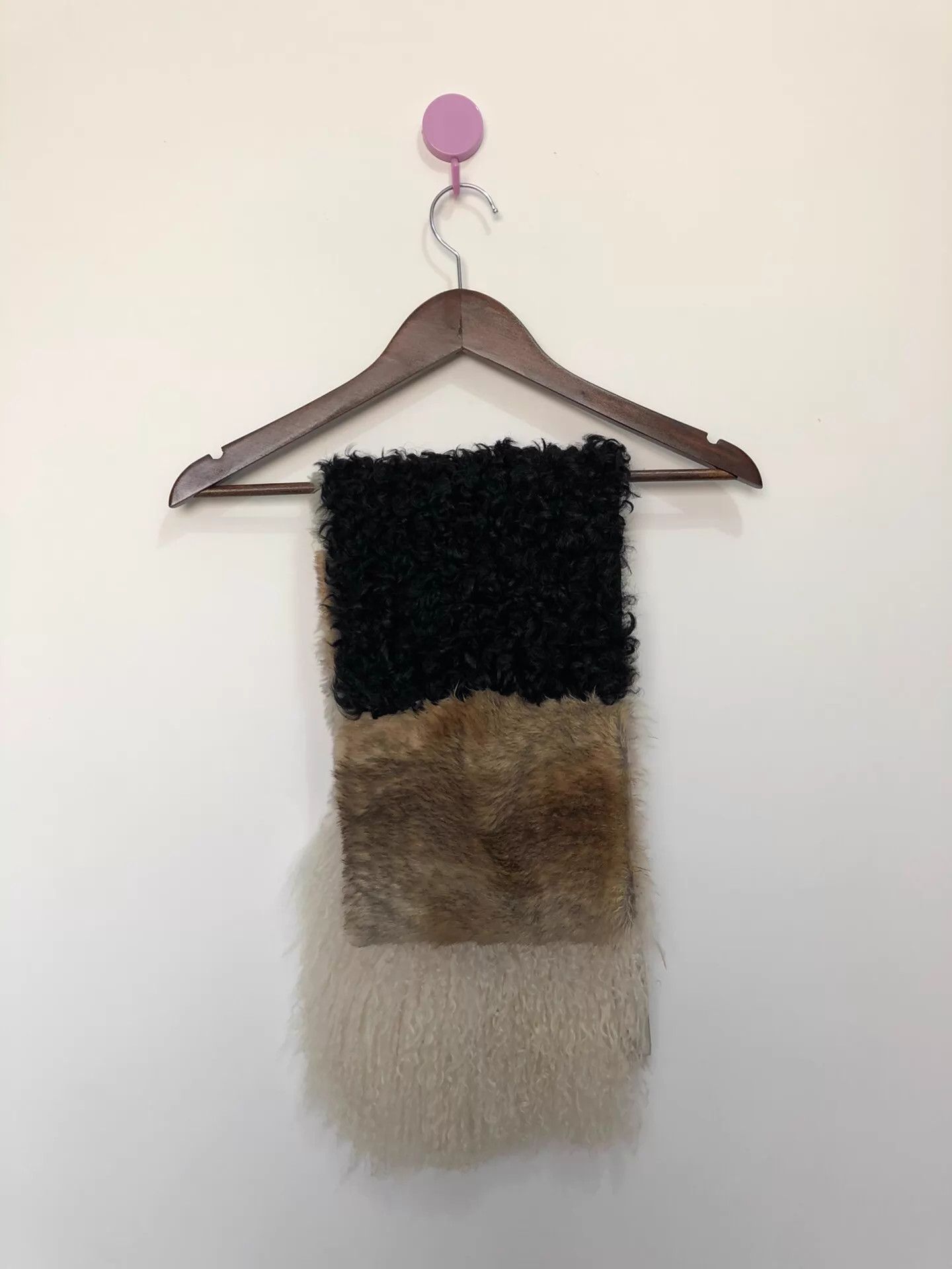 Takahiromiyashita The Soloist. TAKAHIROMIYASHITA THE SOLOIST king fur scarf 25aw Size ONE SIZE - 5 Thumbnail