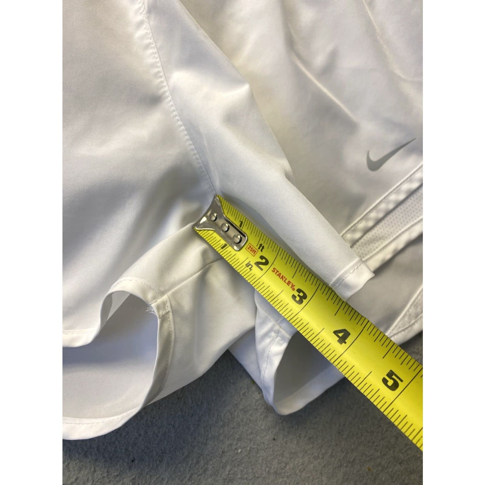 Nike NIKE White Running Shorts M Women's Athletic Activewear Regular Polyester White Run Shorts Medium Size 32" / US 10 / IT 46 - 5 Thumbnail