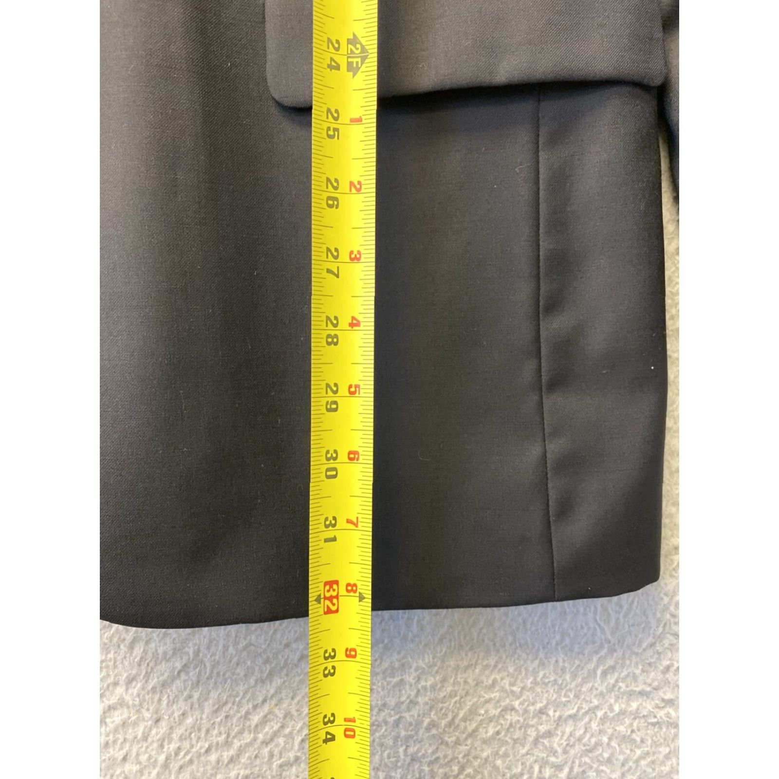 Jos. A. Bank Jos. A. Bank Blazer Sport Coat 41R Men Black 100% Wool Two-Button Single-Vented Gold Button Regular Size 41 Mens Jacket Coat Size 42R - 7 Thumbnail