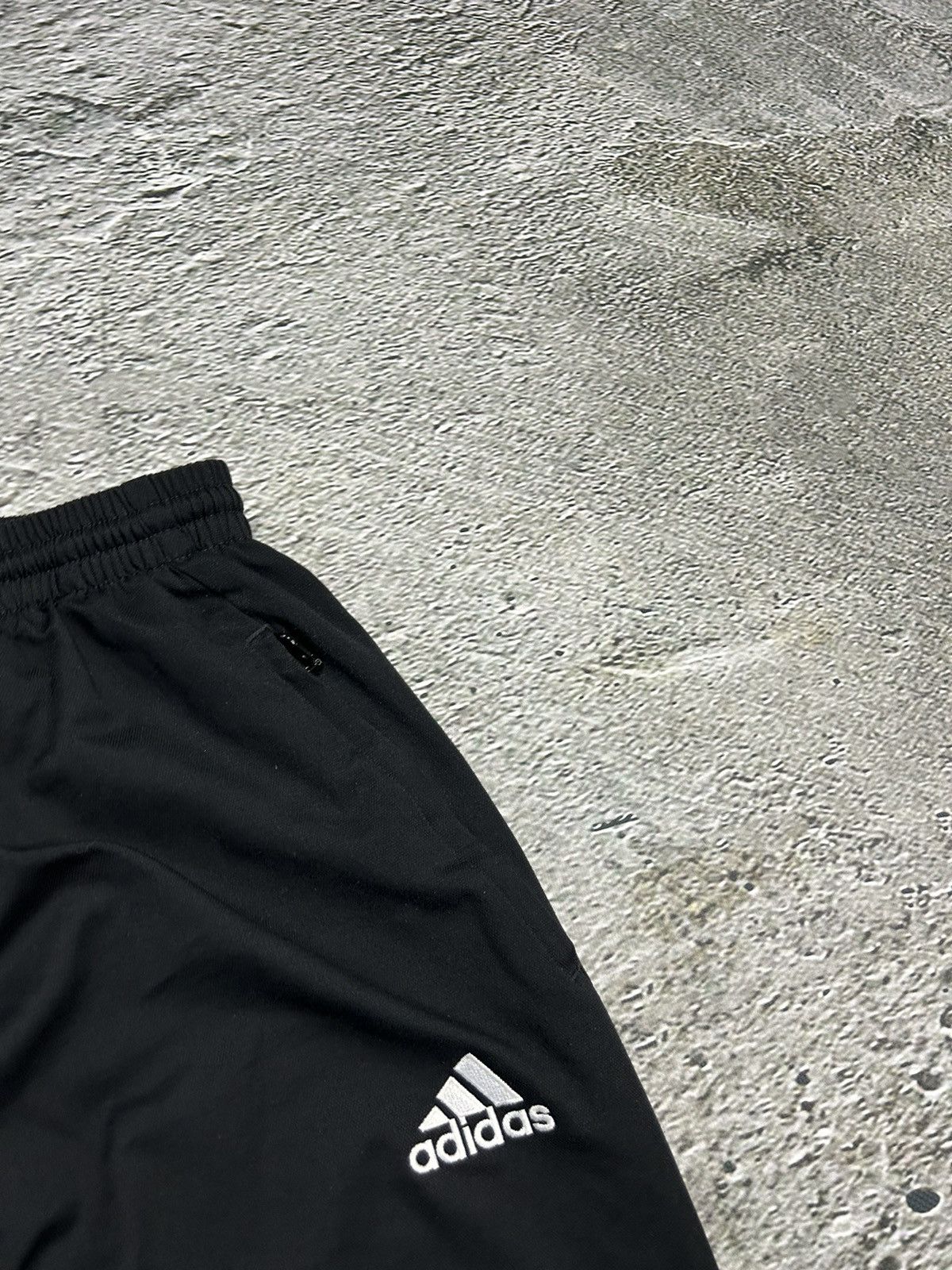 Adidas Adidas vintage black track pants small logo 2000s drill Y2K Size US 30 / EU 46 - 2 Thumbnail