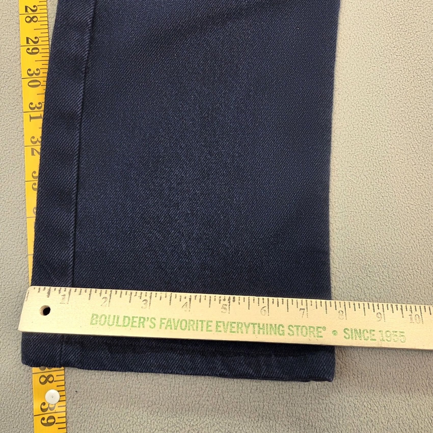 Levi's VINTAGE Levi's 501 Jeans Mens Blue Straight Button Fly 32x30 United States 90s Jeans Mens 501 Vintage Levi's 501 Womens Boys Girls Size US 32 / EU 48 - 5 Thumbnail