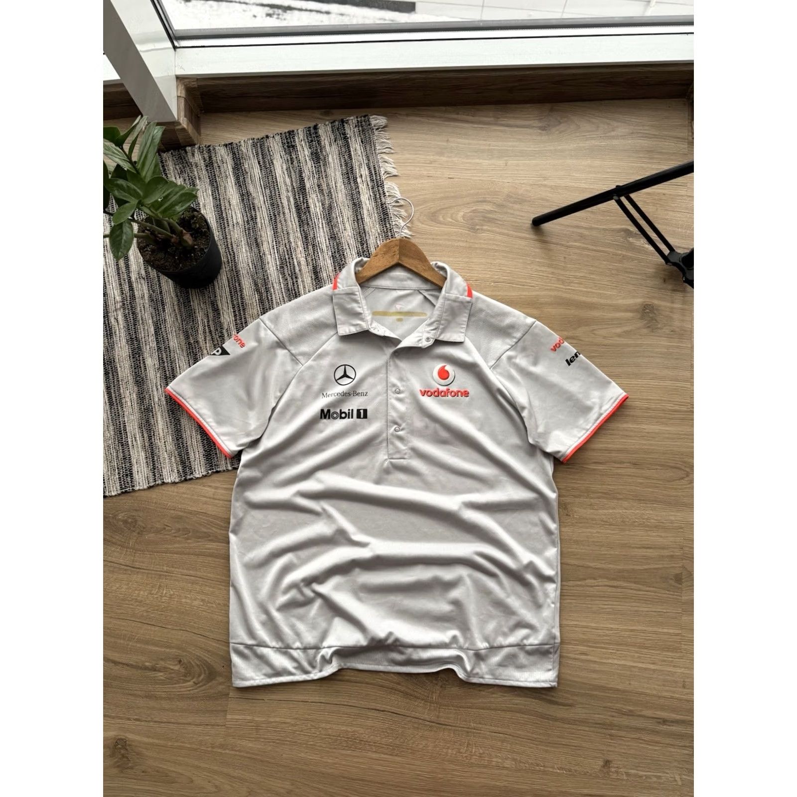 Mercedes-Benz McLaren Mercedes Benz AMG Petronas Formula One Team Gray Polo shirt M Men Size US M / EU 48-50 / 2 - 2 Thumbnail