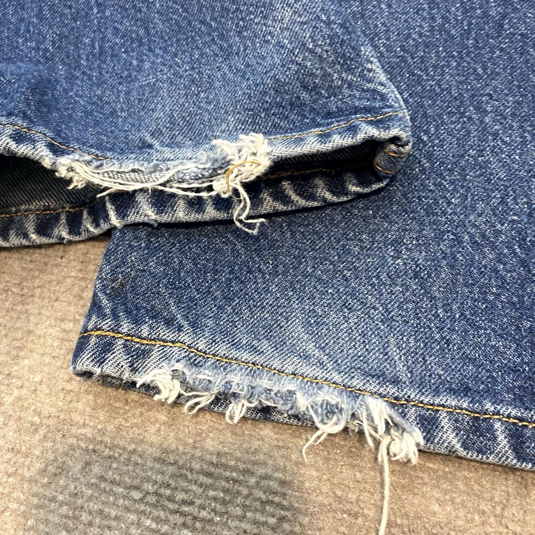 Levi's Vtg Levi'S 505 Jeans Mens 36x30 Straight Distressed Denim 90s Y2K Faded Blue - Quick Sale Size US 36 / EU 52 - 5 Thumbnail