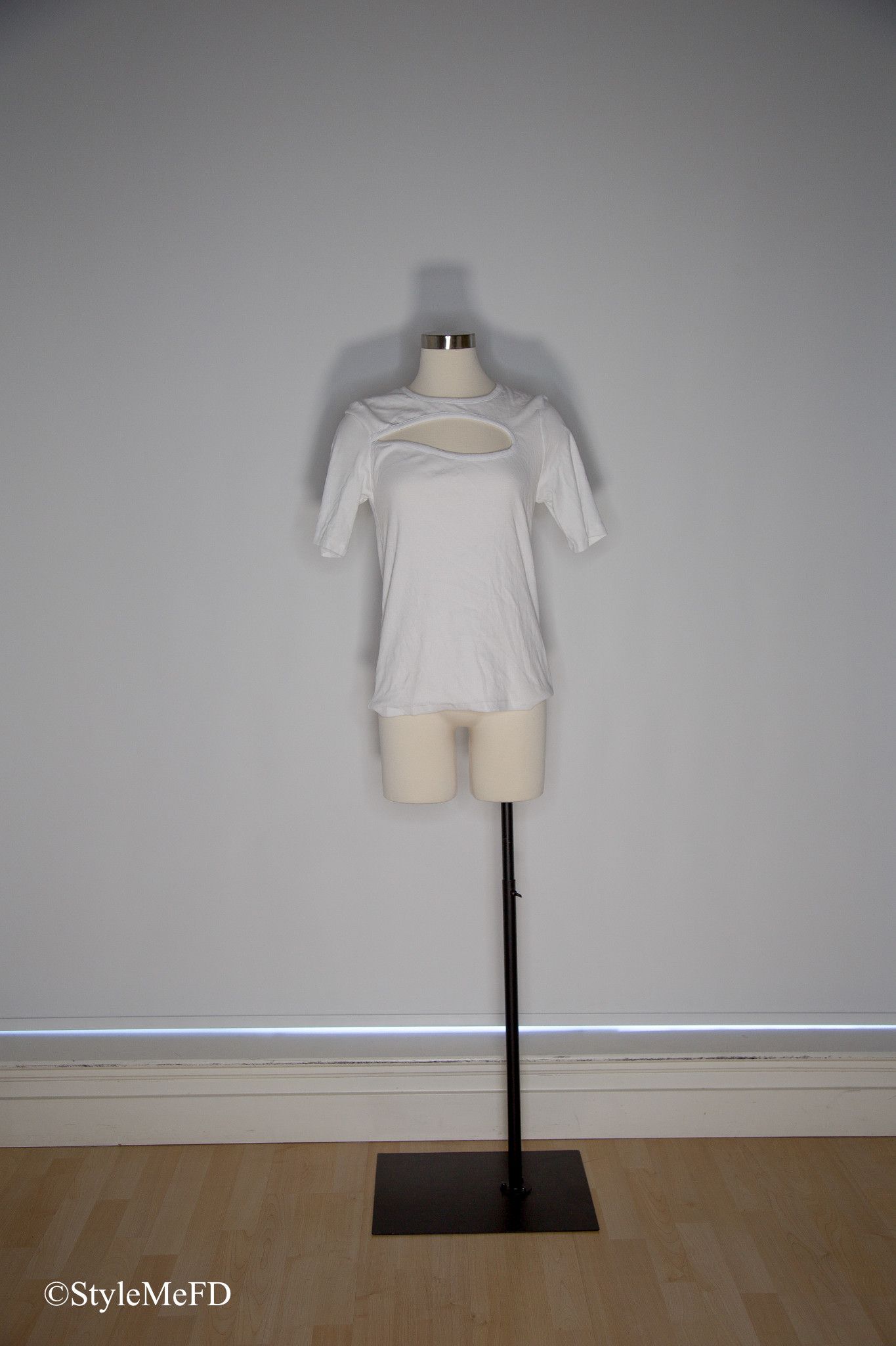 REMAIN Birger Christensen REMAIN Birger Christensen White Cut-Out Short Sleeve T-Shirt Size XL / US 12-14 / IT 48-50 - 1 Thumbnail