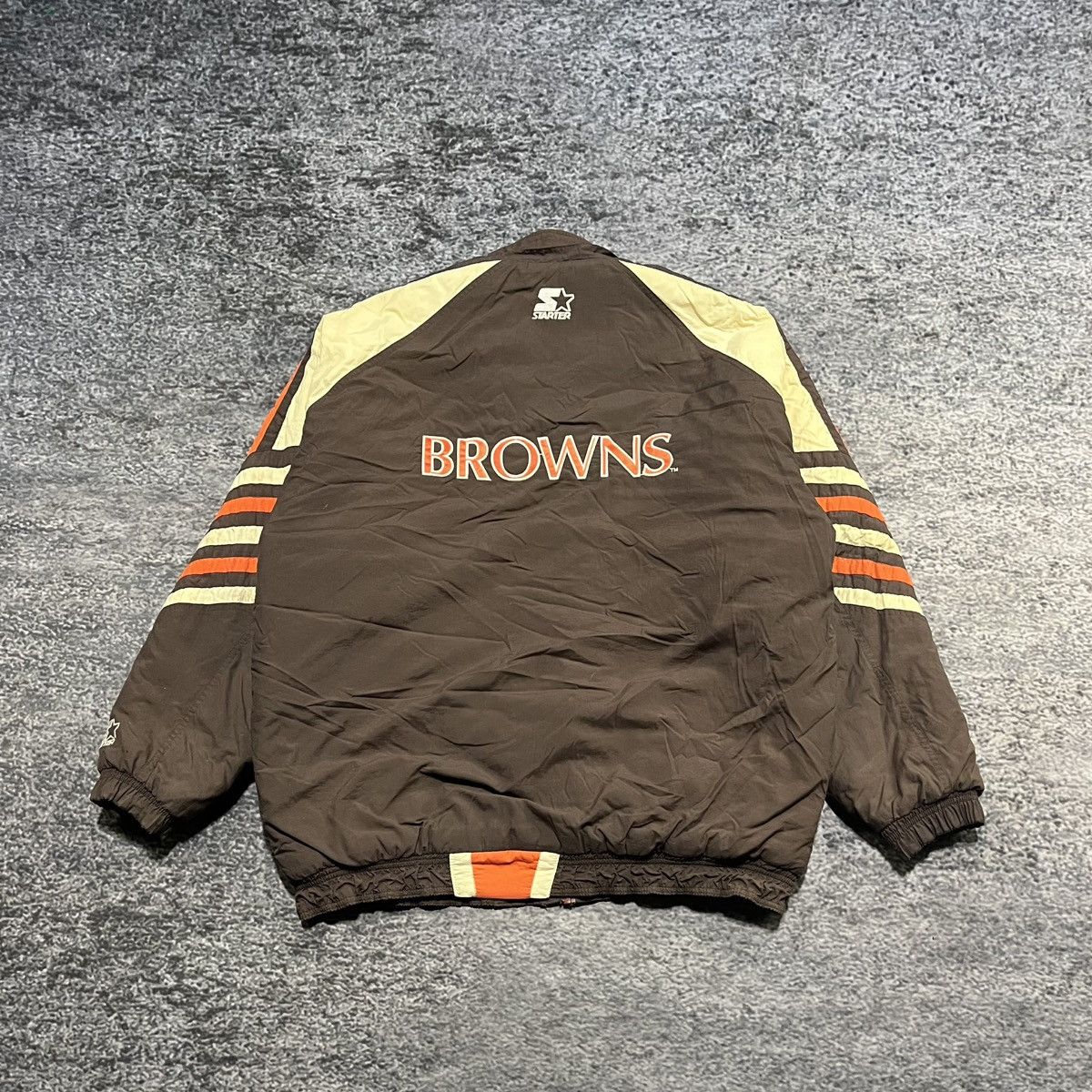 Starter VINTAGE 90s CLEVELAND BROWNS STARTER NFL PUFFER JACKET Size US L / EU 52-54 / 3 - 2 Thumbnail