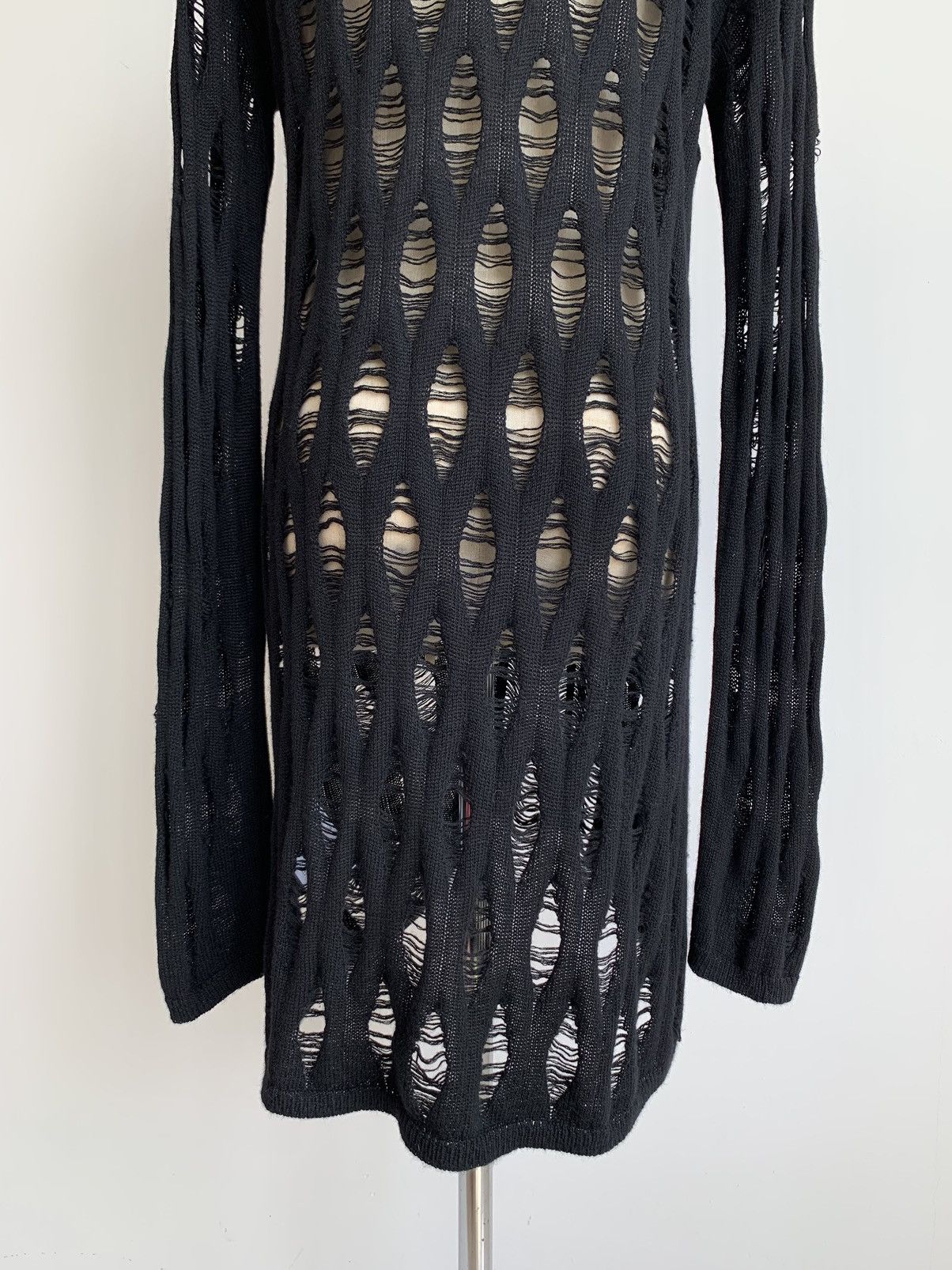 Alexander McQueen Alexander McQueen Distressed Knit Tops Size L / US 10 / IT 46 - 10 Thumbnail