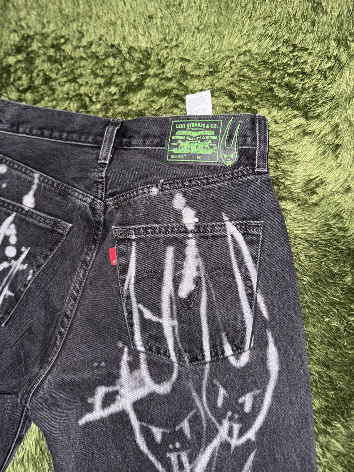 Levi's [W27] Levi’s x Barbie Ferreira 501 90s Premium Denim Pants Size US 27 - 10 Thumbnail