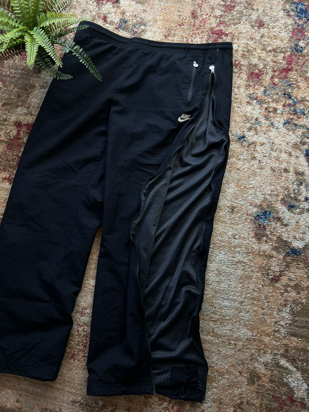 Nike × Vintage 🎱90’s NIKE RETRO SWOOSH LOGO BAGGY TRACK Y2K PARACHUTE PANTS Size US 34 / EU 50 - 2 Thumbnail