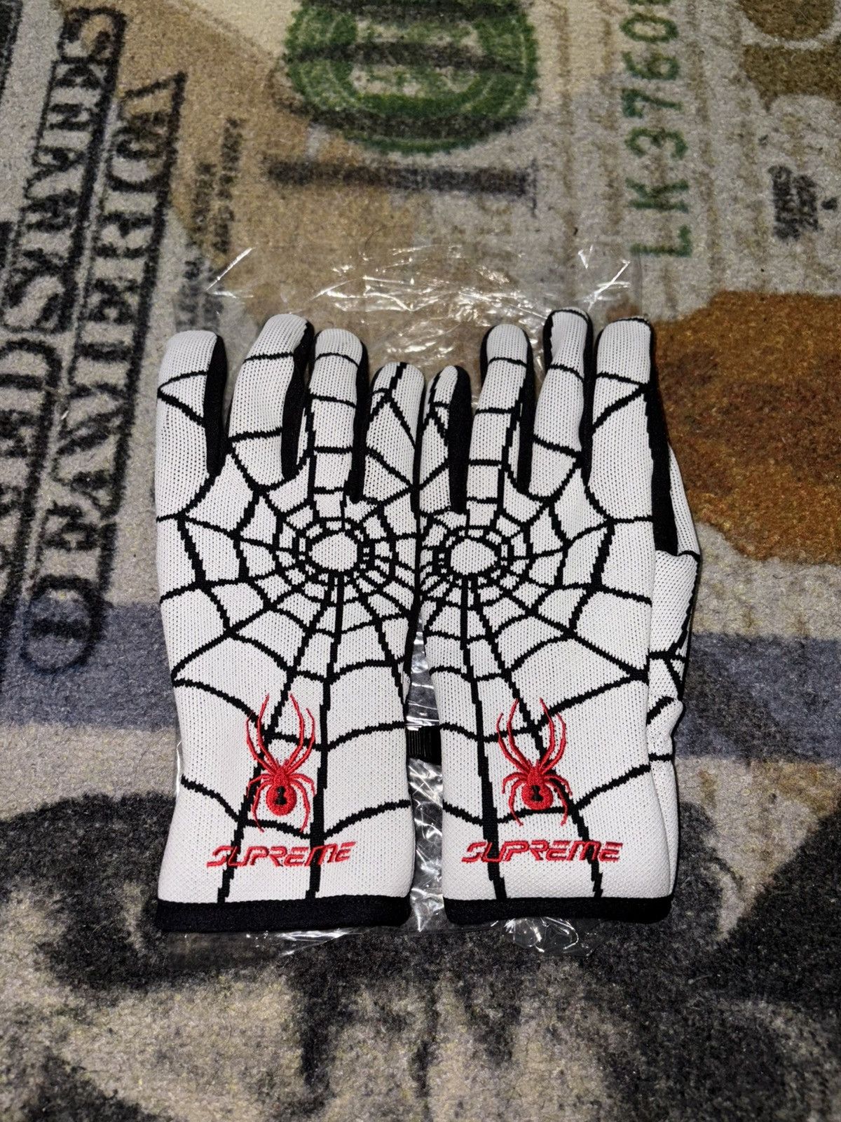 Spyder × Supreme Supreme X Spyder FW24 Gloves in 'Black', Size