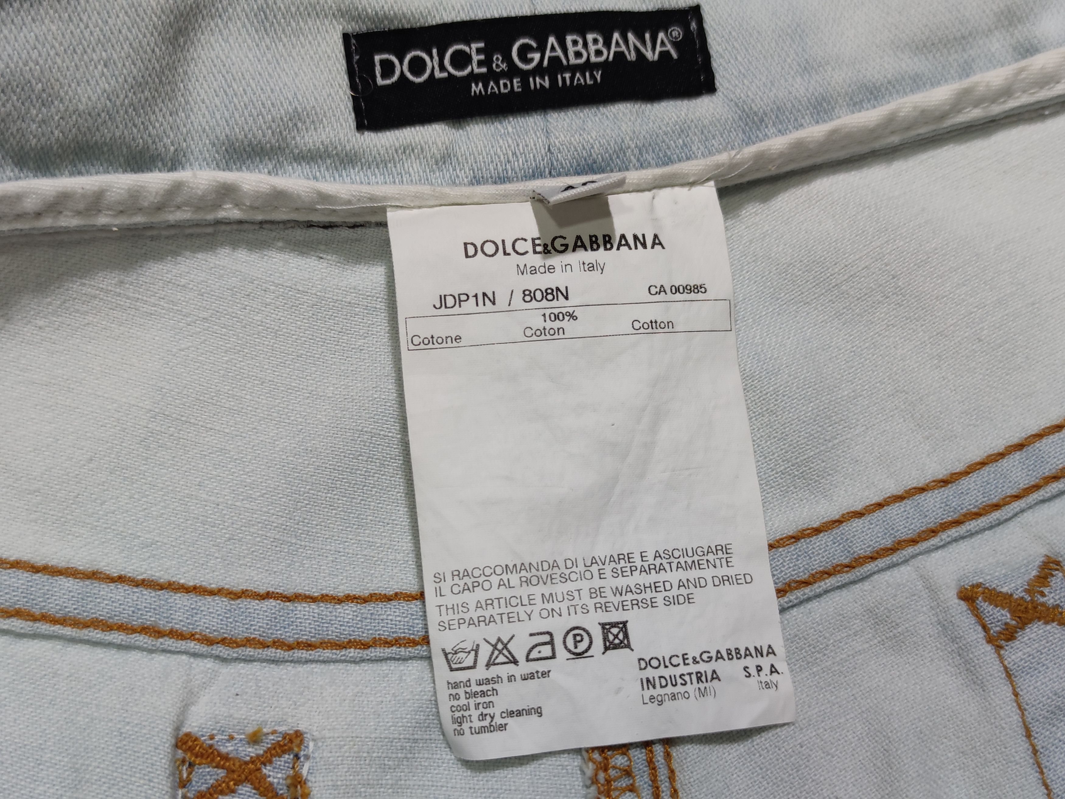 Dolce & Gabbana Vintage Dolce Gabbana Light Blue Distressed Jeans Size 27" / US 4 / IT 40 - 17 Thumbnail