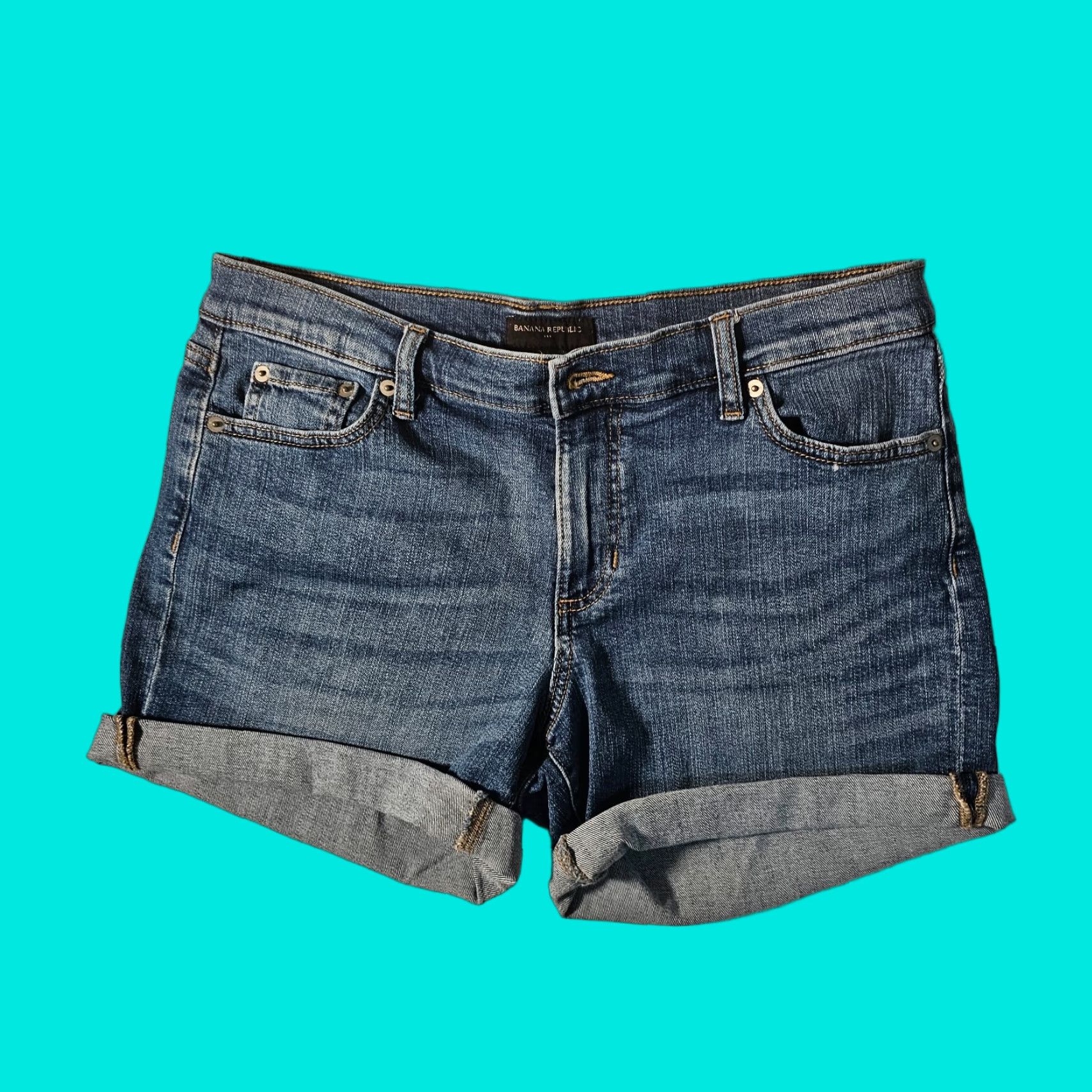 Banana Republic VINTAGE Banana Republic Denim Jeans Shorts Woman Sailor Beach Travel 4" 3Inseam Blue Adult Regular Size 4 Mens Womens? Size 27" / US 4 / IT 40 - 1 Thumbnail