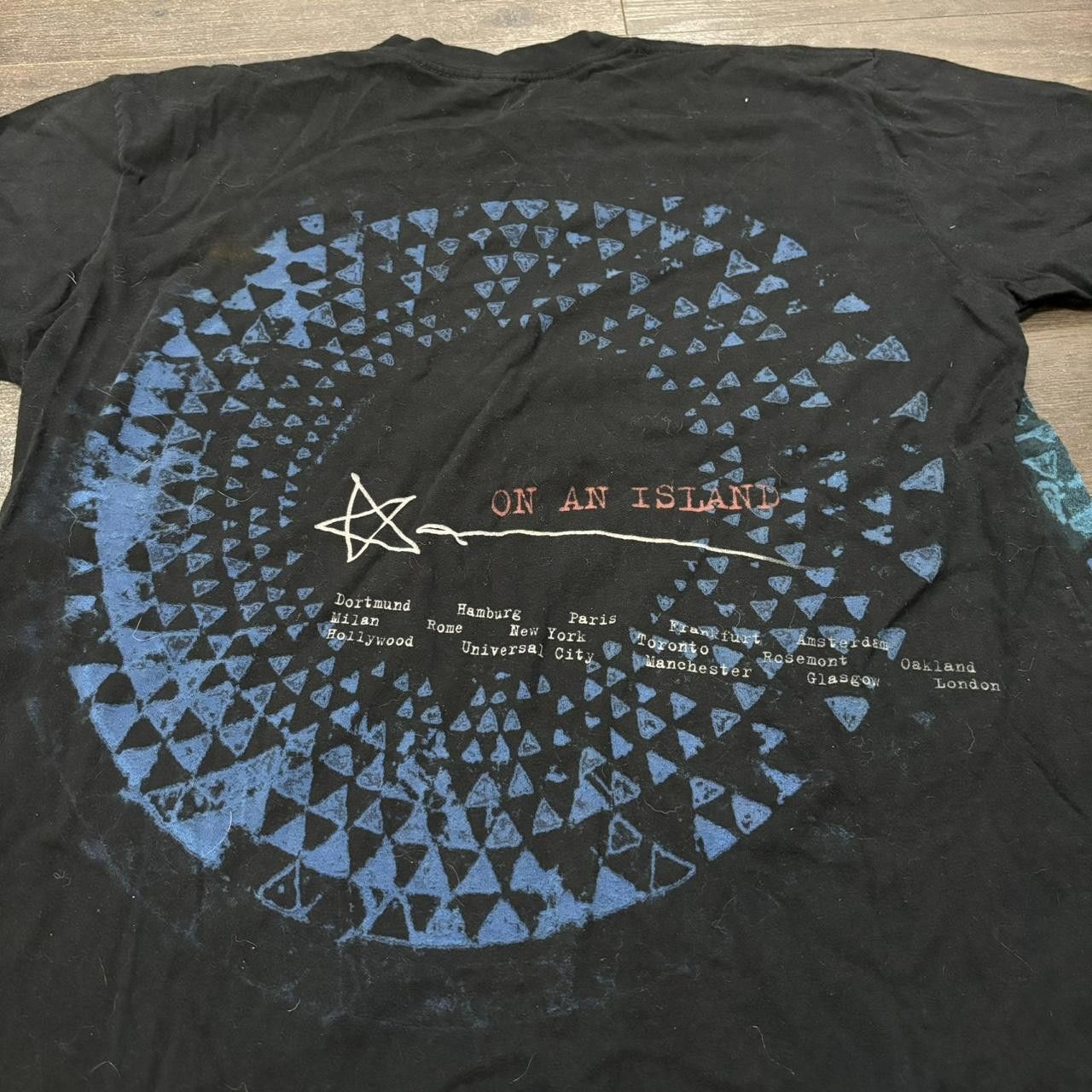 Designer David Gilmour All Over Print Tour T Shirt L Size US L / EU 52-54 / 3 - 6 Thumbnail