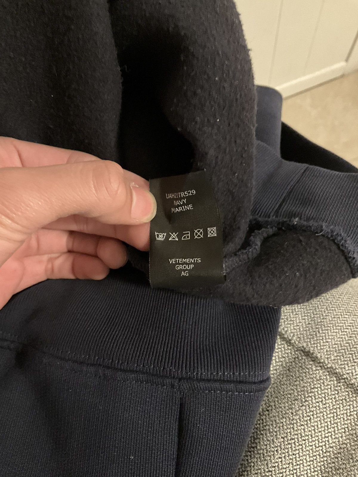 Vetements Vetements ‘Polizei’ crewneck Size US S / EU 44-46 / 1 - 9 Thumbnail