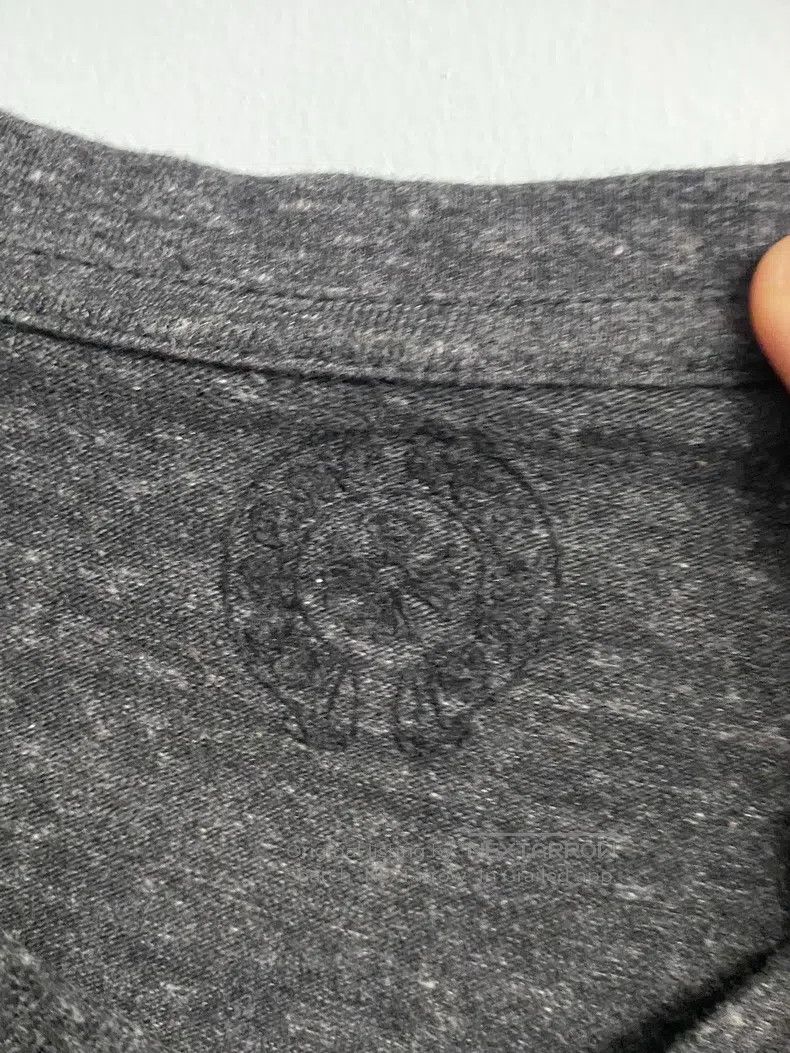 Chrome Hearts CHROME HEARTS Size M Snowflake dark cross spine V-neck shor Size US M / EU 48-50 / 2 - 3 Thumbnail