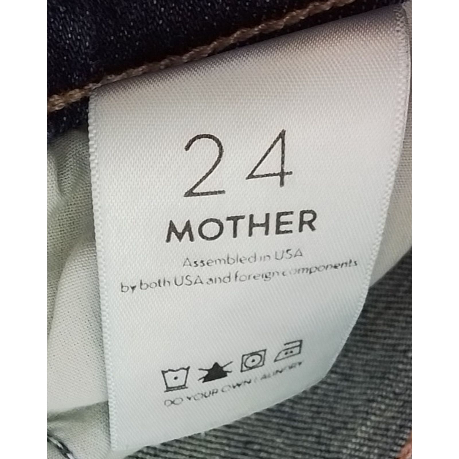 MOTHER Mother Charmer Shorts Women's 24 Dark Distressed 2" Inseam Size 24" / US 00 / IT 34 - 8 Thumbnail