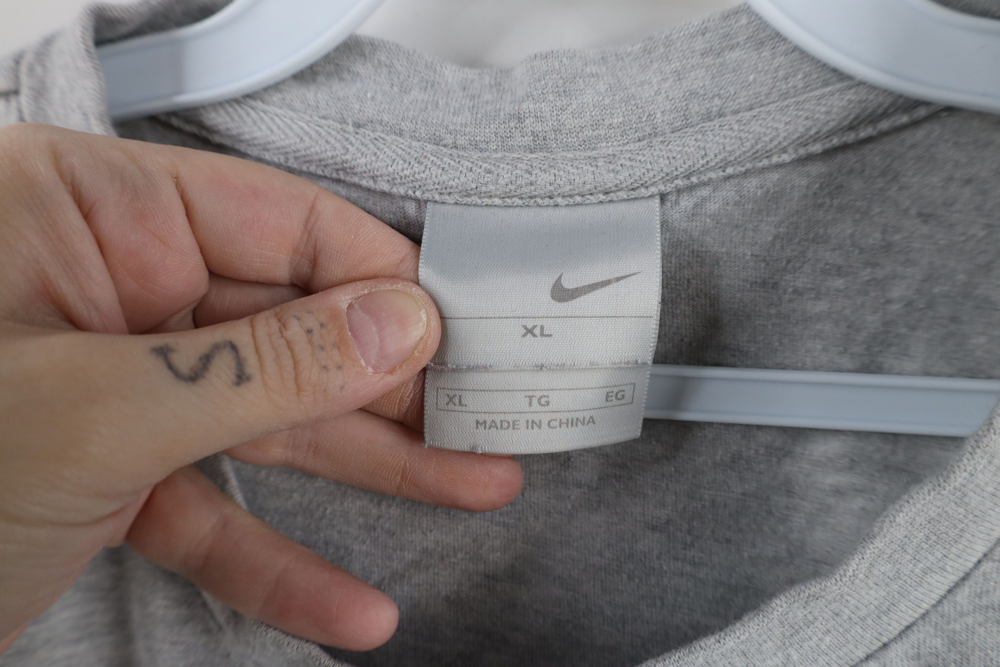 Nike × Vintage Vintage Nike Baseball Scott Center Swoosh T-Shirt Gray Size US XL / EU 56 / 4 - 8 Thumbnail