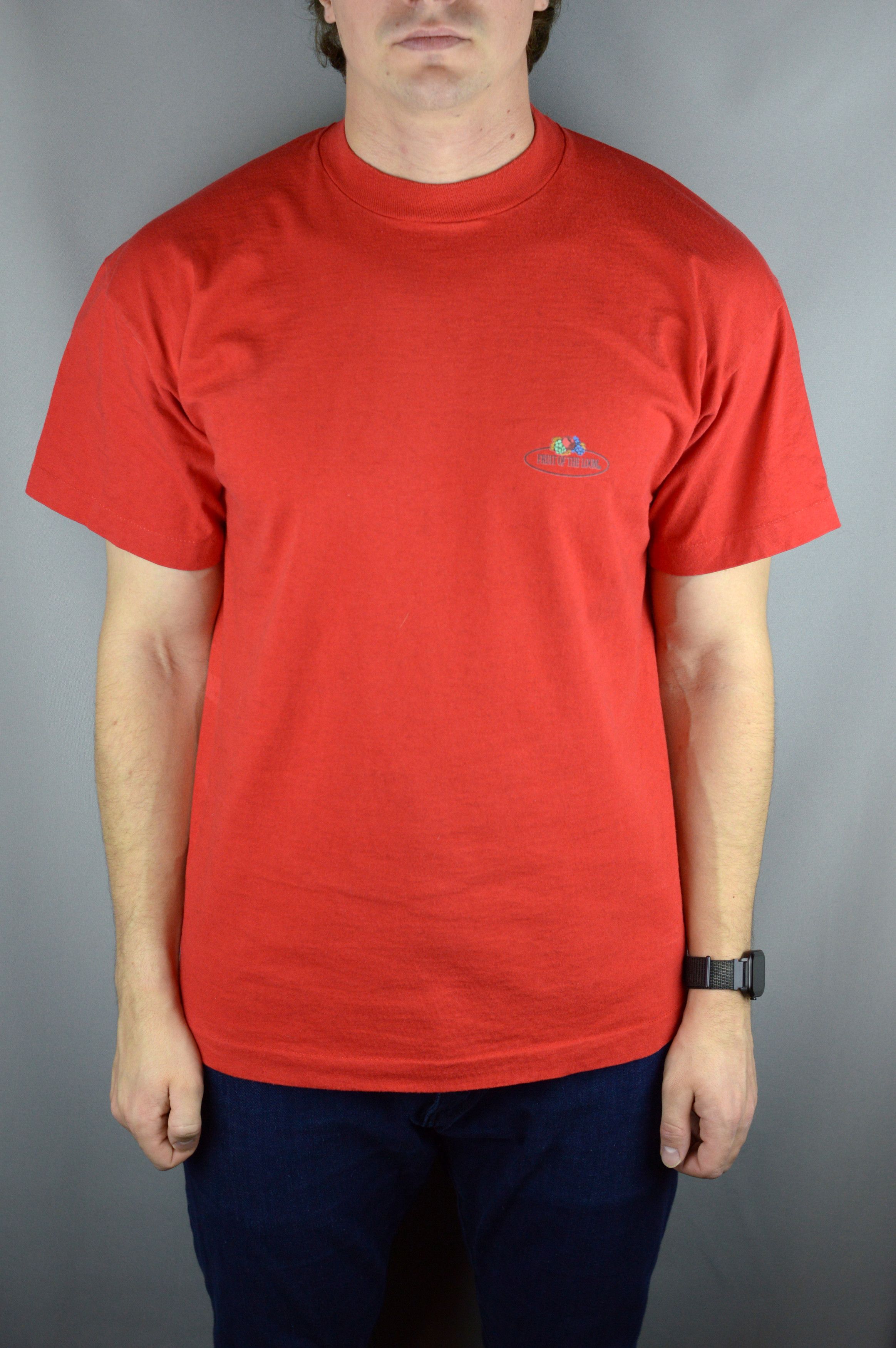 Vintage Vintage Fruit Of The Loom Blank Red t shirt Size US L / EU 52-54 / 3 - 1 Thumbnail