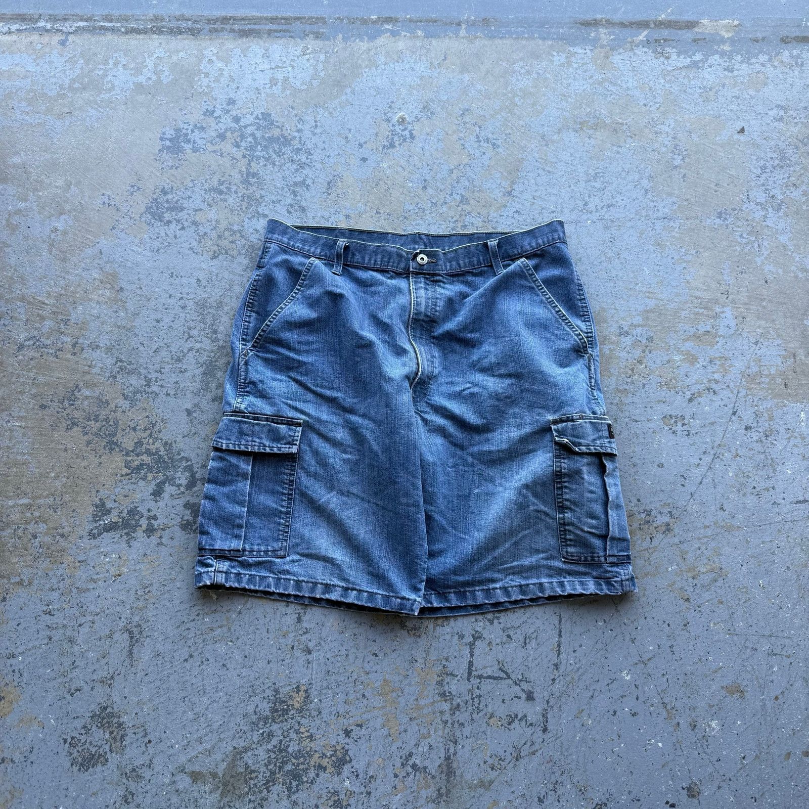 Wrangler Vintage Wrangler Denim Cargo Jorts Size US 36 / EU 52 - 1 Thumbnail