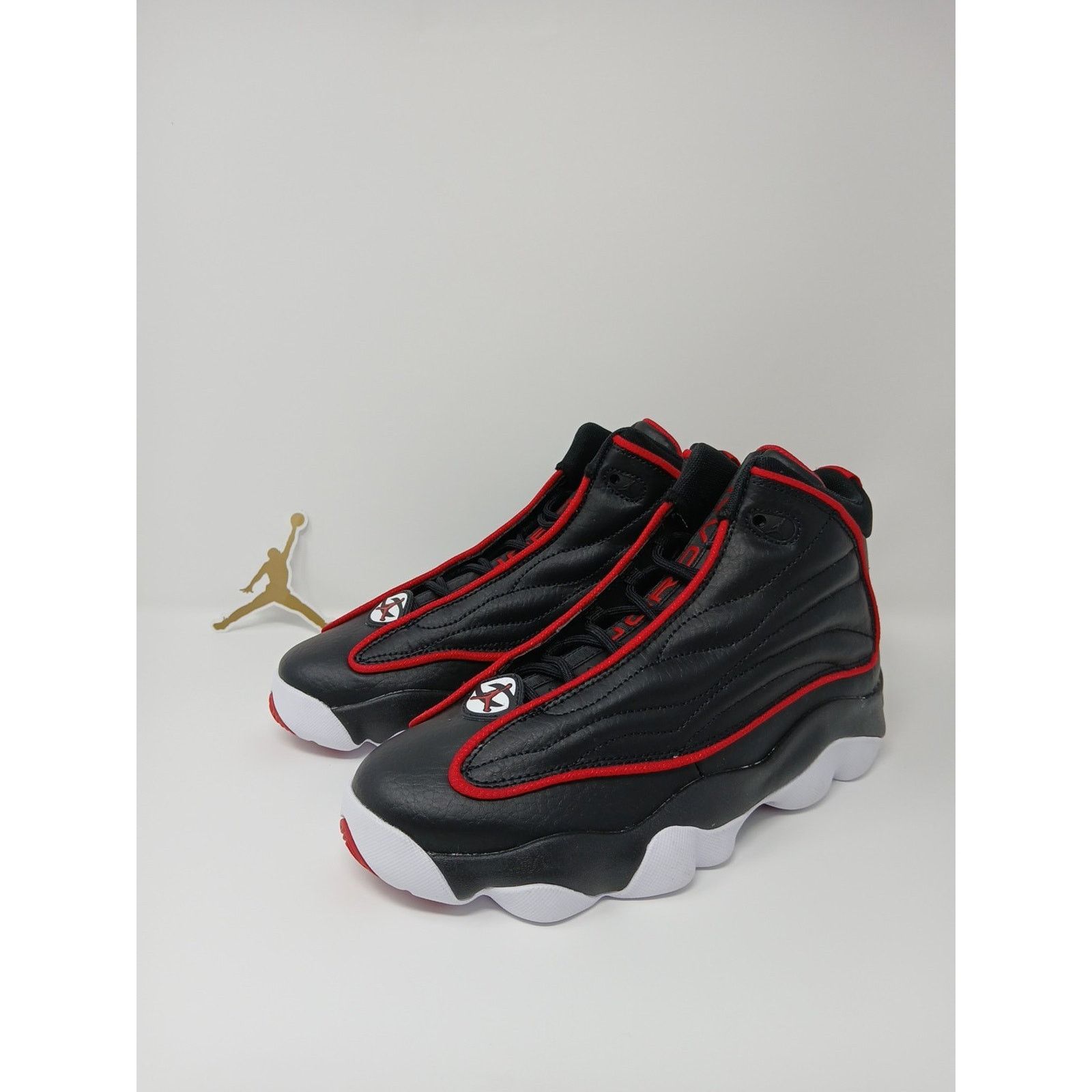 Jordan Brand Air Jordan Pro Strong GS Bred Black Sneakers Kids Size 6.5Y Size US 6.5 / EU 39-40 - 2 Thumbnail