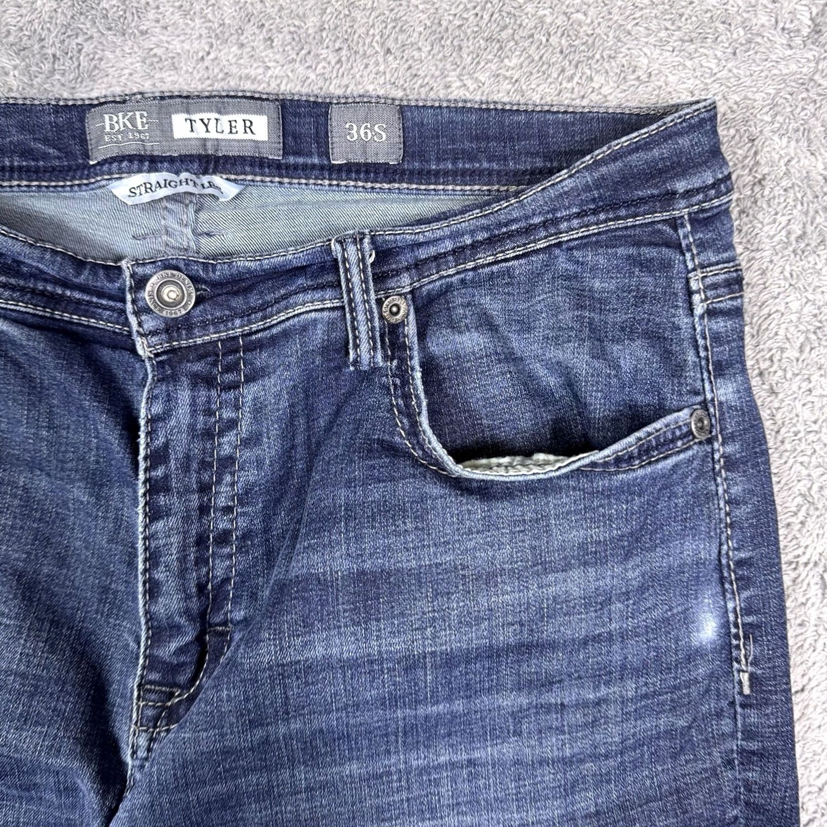 Vintage BKE Tyler Jeans Men 36S Straight Dark Wash Whisker Buckle Western Cowboy Utility Size US 36 / EU 52 - 4 Thumbnail