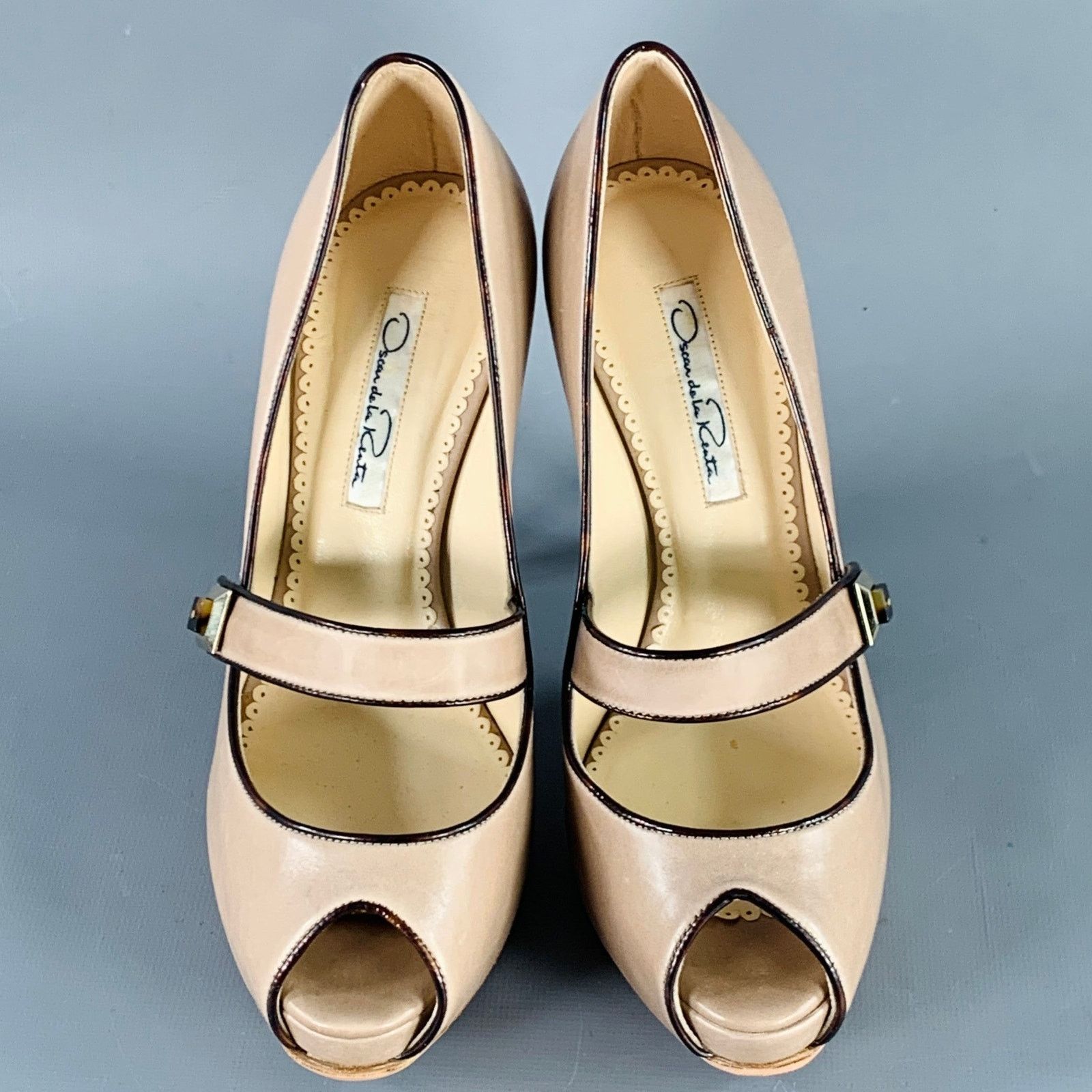 Oscar De La Renta Size 6 Beige Brown Contrast Trim Mary Jane Platform Pumps Size US 6 / IT 36 - 4 Thumbnail