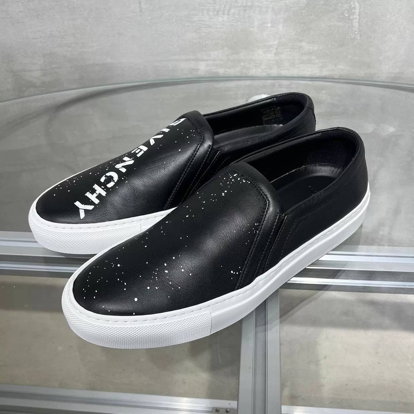 Givenchy Givenchy Black Slip-on 39 new unboxed Size US 6 / EU 39 - 2 Thumbnail