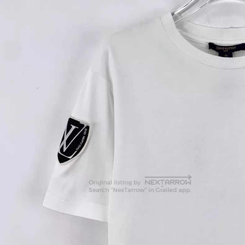 Louis Vuitton Louis Vuitton White watch badge embroidered cotton crew ne Size US M / EU 48-50 / 2 - 3 Thumbnail