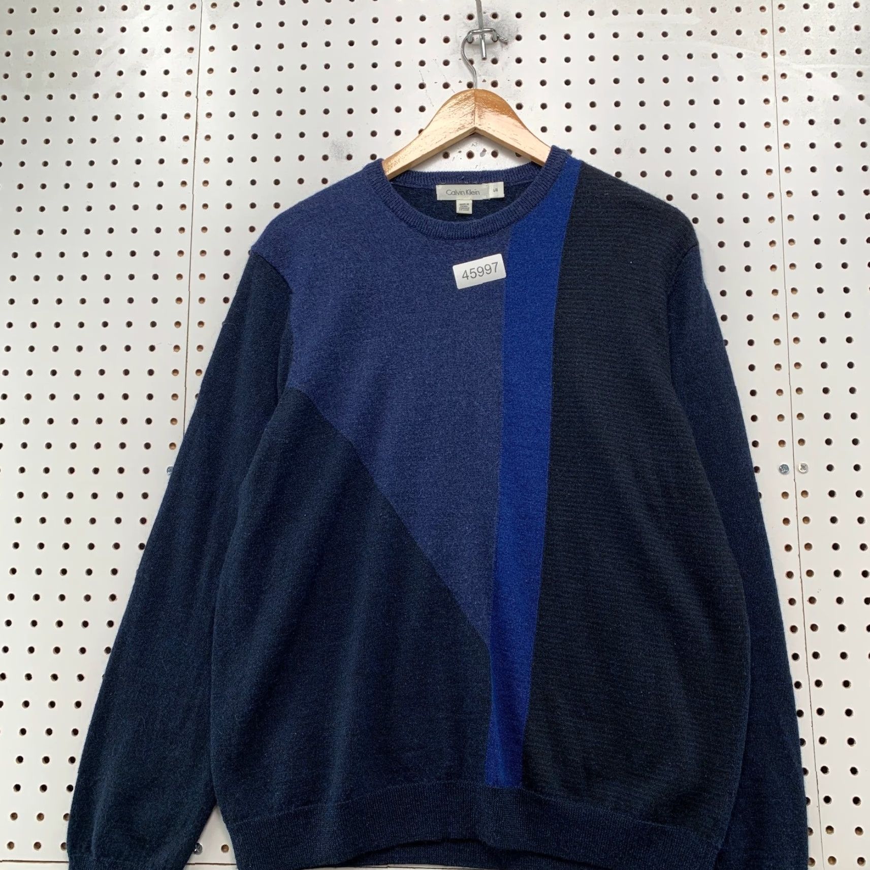 Calvin Klein Calvin Klein Mens Large Blue Merino Wool Lightweight Casual Sweater Wool Blend Knit Pullover Crew Neck Long Sleeve Solid 60s? Size US L / EU 52-54 / 3 - 2 Thumbnail