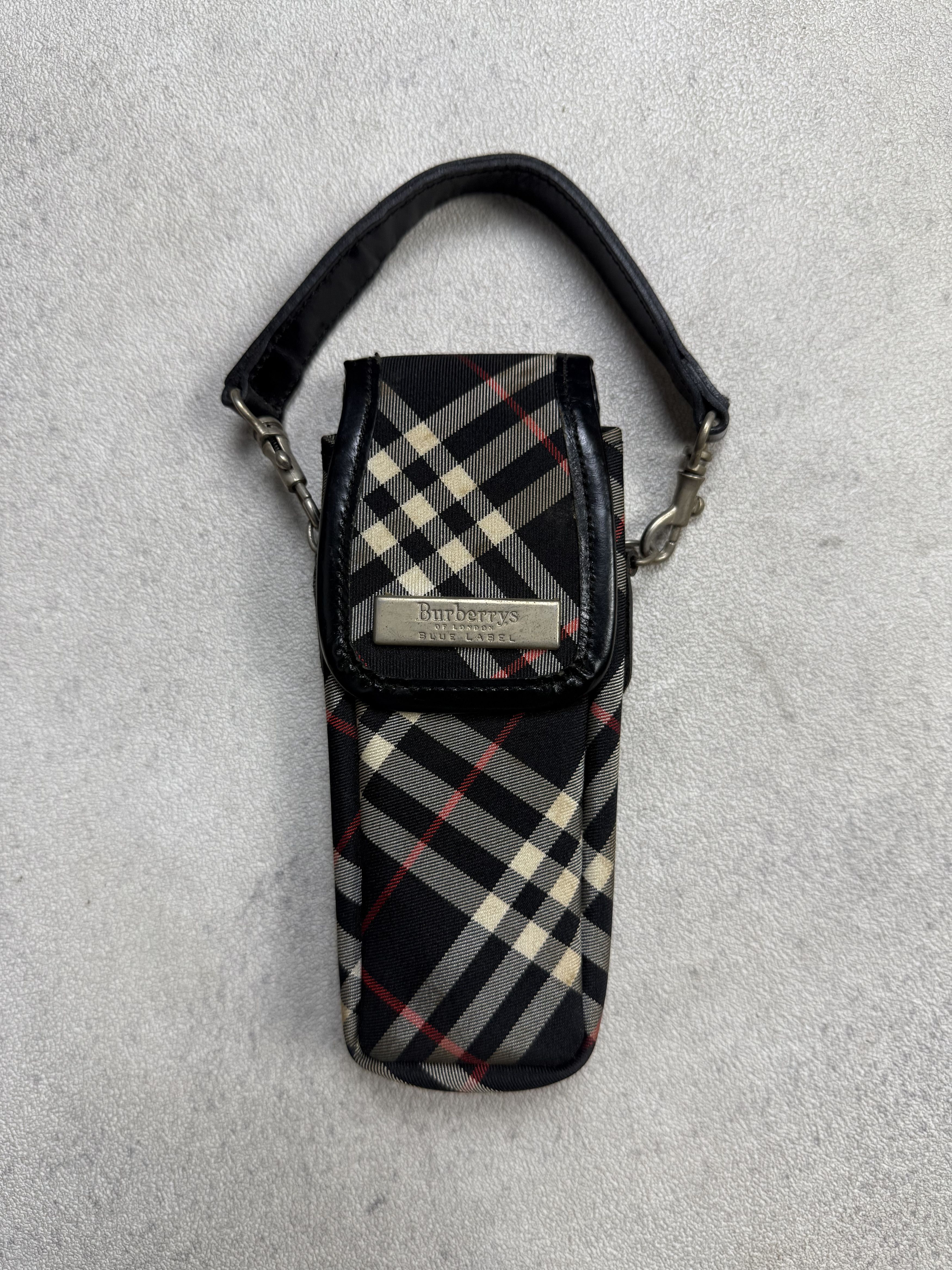 Burberry Vintage Burberry Phone Pouch Size ONE SIZE - 1 Thumbnail