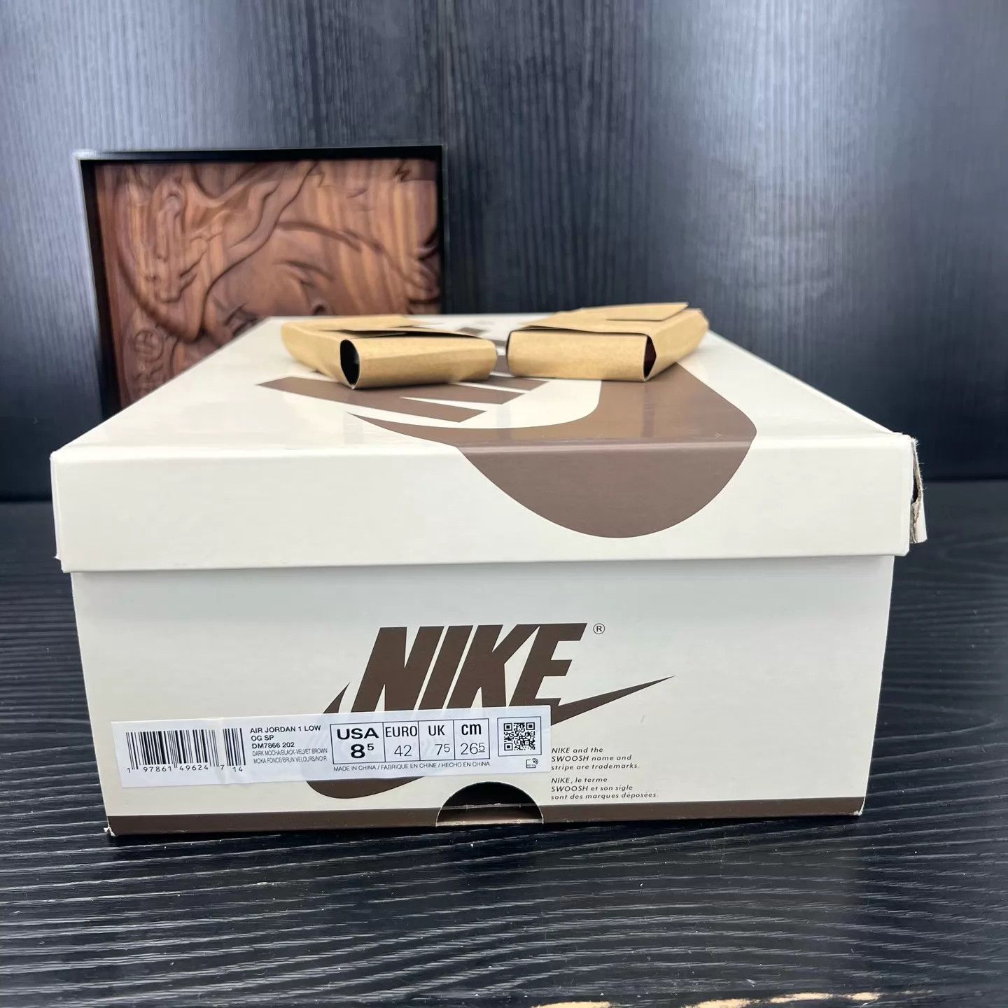 Travis Scott Travis Scott x Air Jordan 1 Low Velvet Size US 8.5 / EU 41-42 - 9 Thumbnail