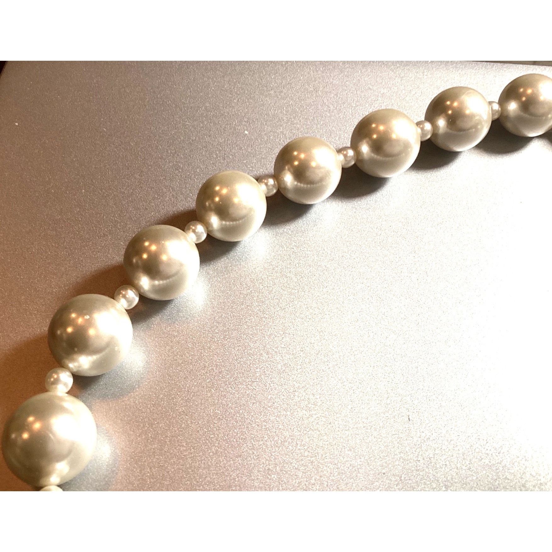 Other Vintage Faux Pearl Necklace W/Large Beads & Small Spacer Bea Size ONE SIZE - 3 Thumbnail