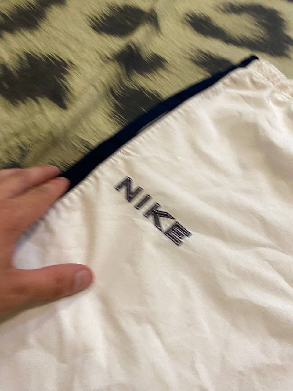 Nike Vintage white shorts big logo Nike Y2K sportwear Size US 34 / EU 50 - 3 Thumbnail