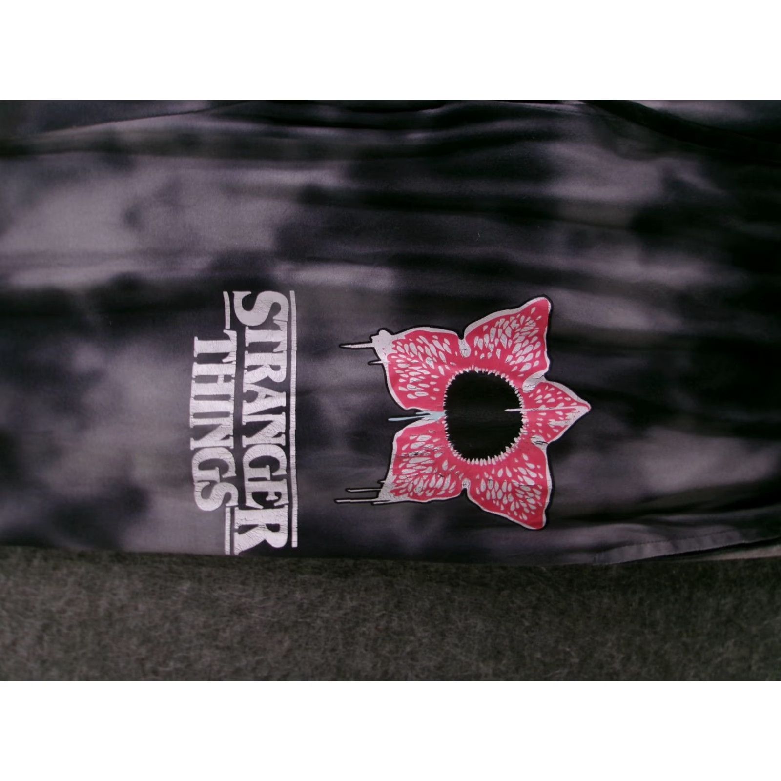 Vintage Stranger Things Sweatpants Mens XL Tie Dye Demogorgon Graphic Joggers Black Size US 36 / EU 52 - 2 Thumbnail