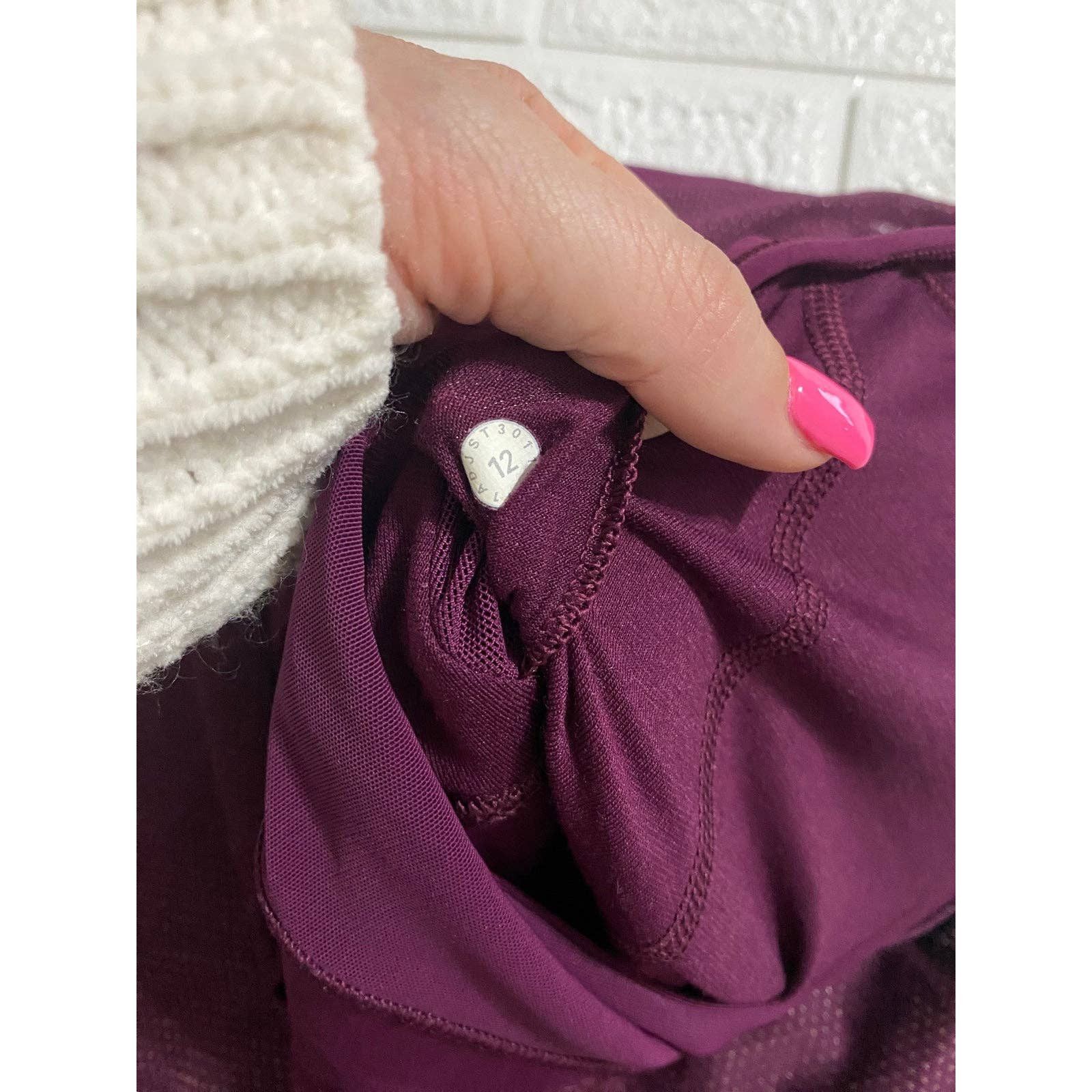 Lululemon lululemon tank top size 12 Size XL / US 12-14 / IT 48-50 - 8 Thumbnail