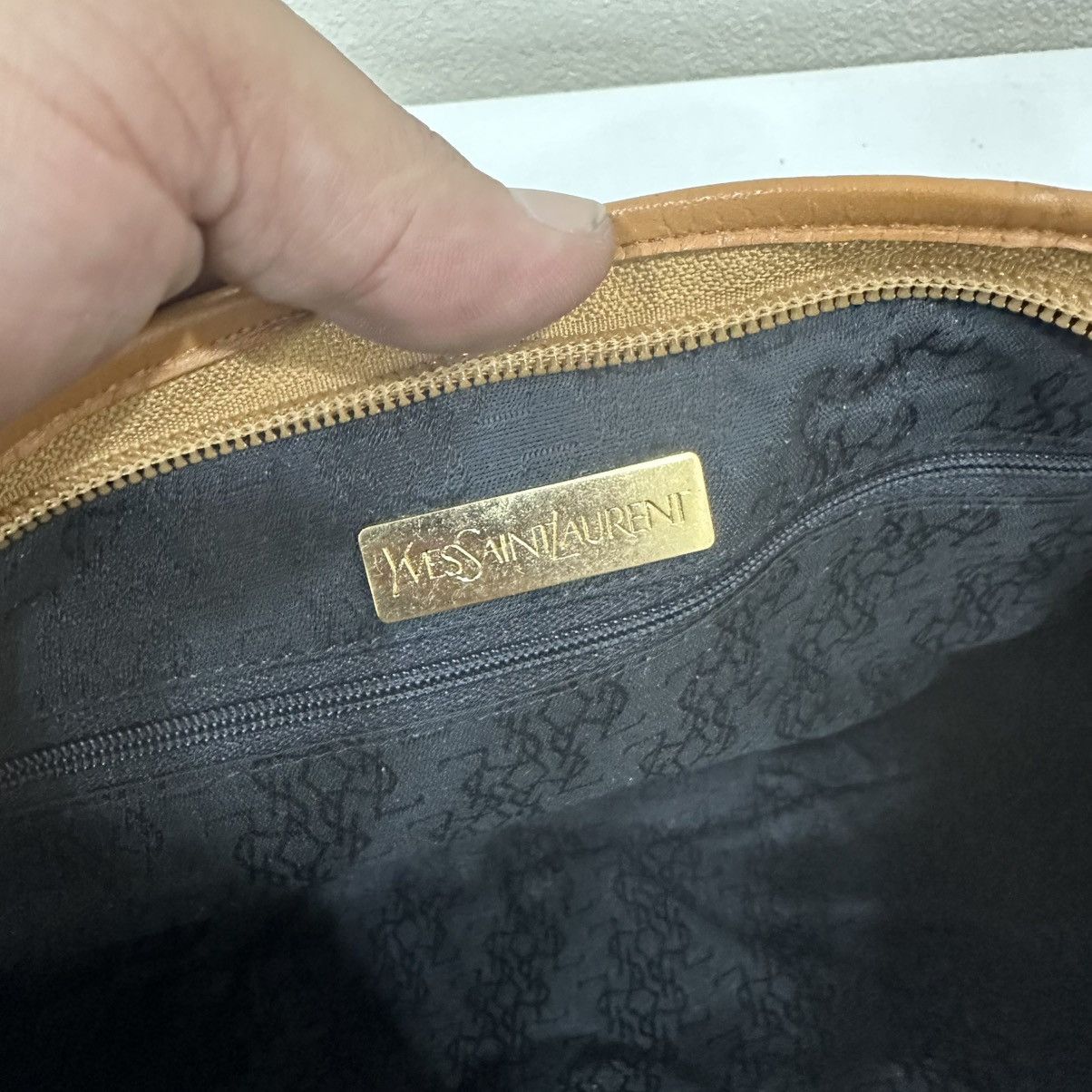 Yves Saint Laurent ‼️LASTDROP‼️ AUTHENTIC VINTAGE YSL SHOULDER BAG Size ONE SIZE - 11 Thumbnail